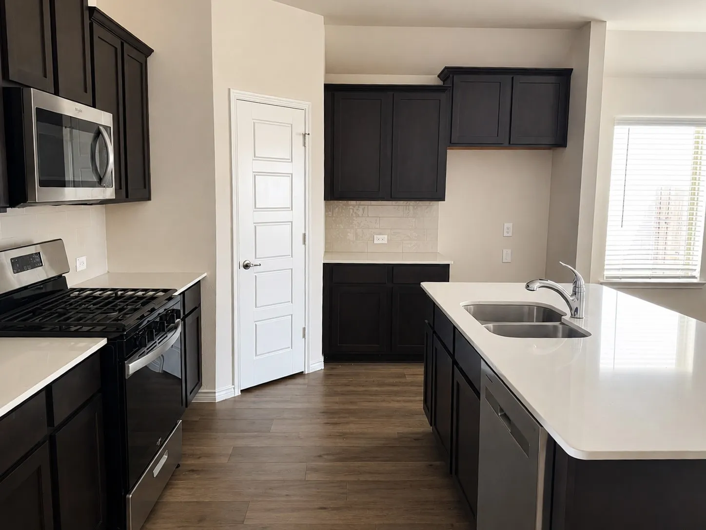 Single Family Residence For Sale in Denton County , 9836 High Grade Drive, Aubrey, Texas 76227, 4 Bedroom, 3 Bathroom, 2 Garage spaces, 2,080 Sqft, built in 2024, mls#21357292, Real Estate Agent in Aubrey, Homes For Sale in Denton county, Homes For Sale in Aubrey, Realtor in Aubrey Texas, Real Estate Brokerage Independent Realty Texas, Luminita Cordes Realtor