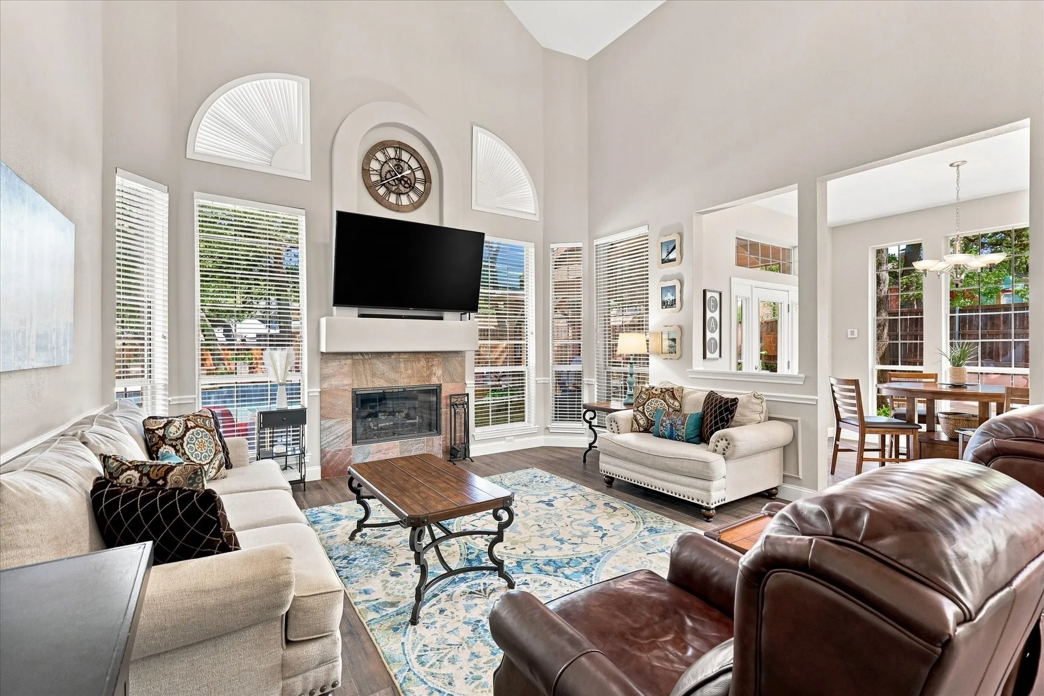 Single Family Residence For Sale in Denton County , 2921 Oak Bend Court, Flower Mound, Texas 75028, 4 Bedroom, 4 Bathroom, 2 Garage spaces, 3,613 Sqft, built in 1991, mls#21356354, Real Estate Agent in Flower Mound, Homes For Sale in Denton county, Homes For Sale in Flower Mound, Realtor in Flower Mound Texas, Real Estate Brokerage Independent Realty Texas, Luminita Cordes Realtor