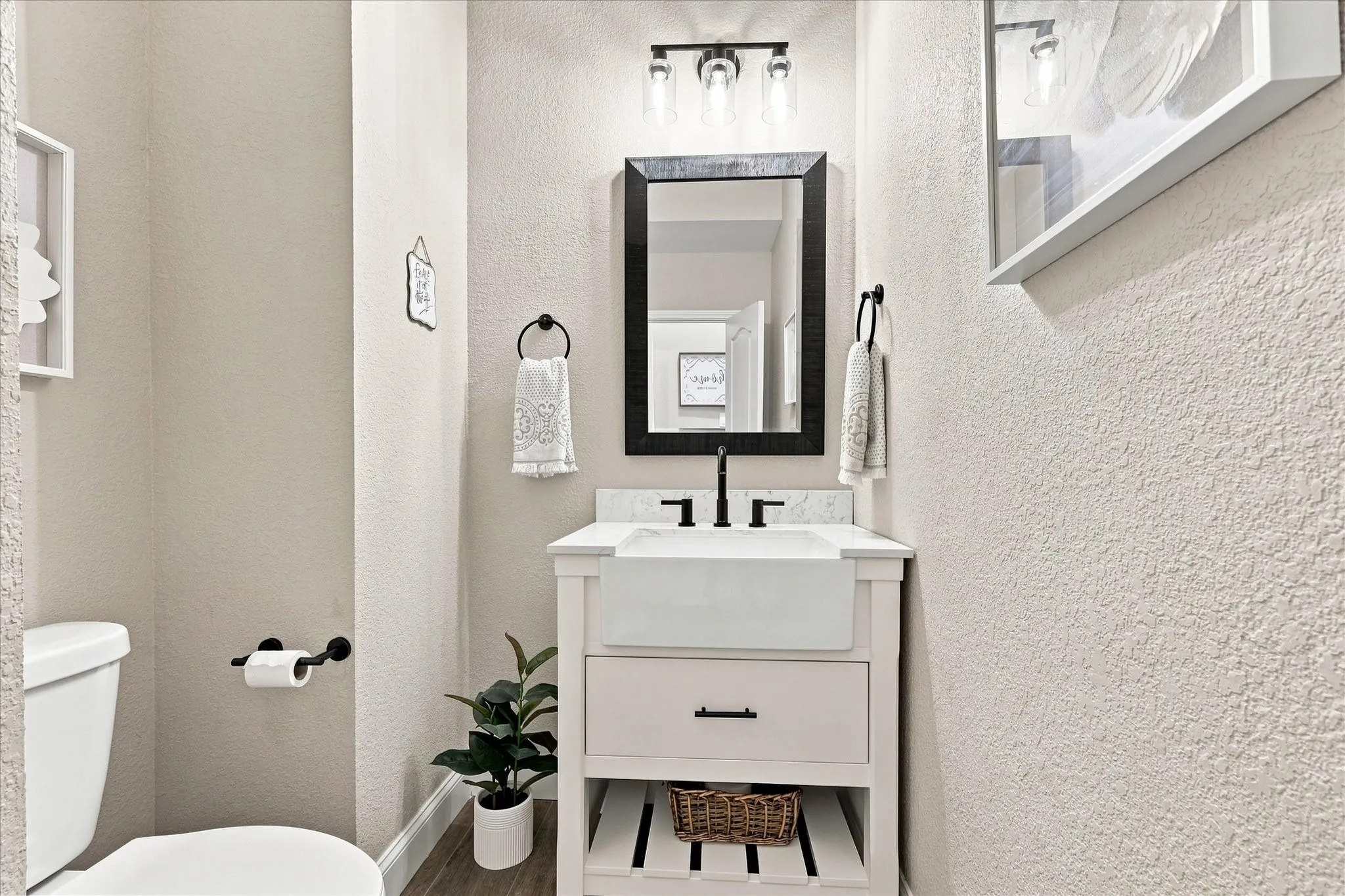 Darling powder room