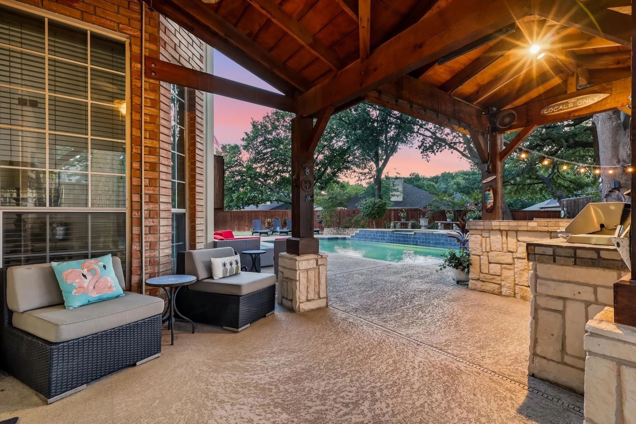 Single Family Residence For Sale in Denton County , 2921 Oak Bend Court, Flower Mound, Texas 75028, 4 Bedroom, 4 Bathroom, 2 Garage spaces, 3,613 Sqft, built in 1991, mls#21356354, Real Estate Agent in Flower Mound, Homes For Sale in Denton county, Homes For Sale in Flower Mound, Realtor in Flower Mound Texas, Real Estate Brokerage Independent Realty Texas, Luminita Cordes Realtor