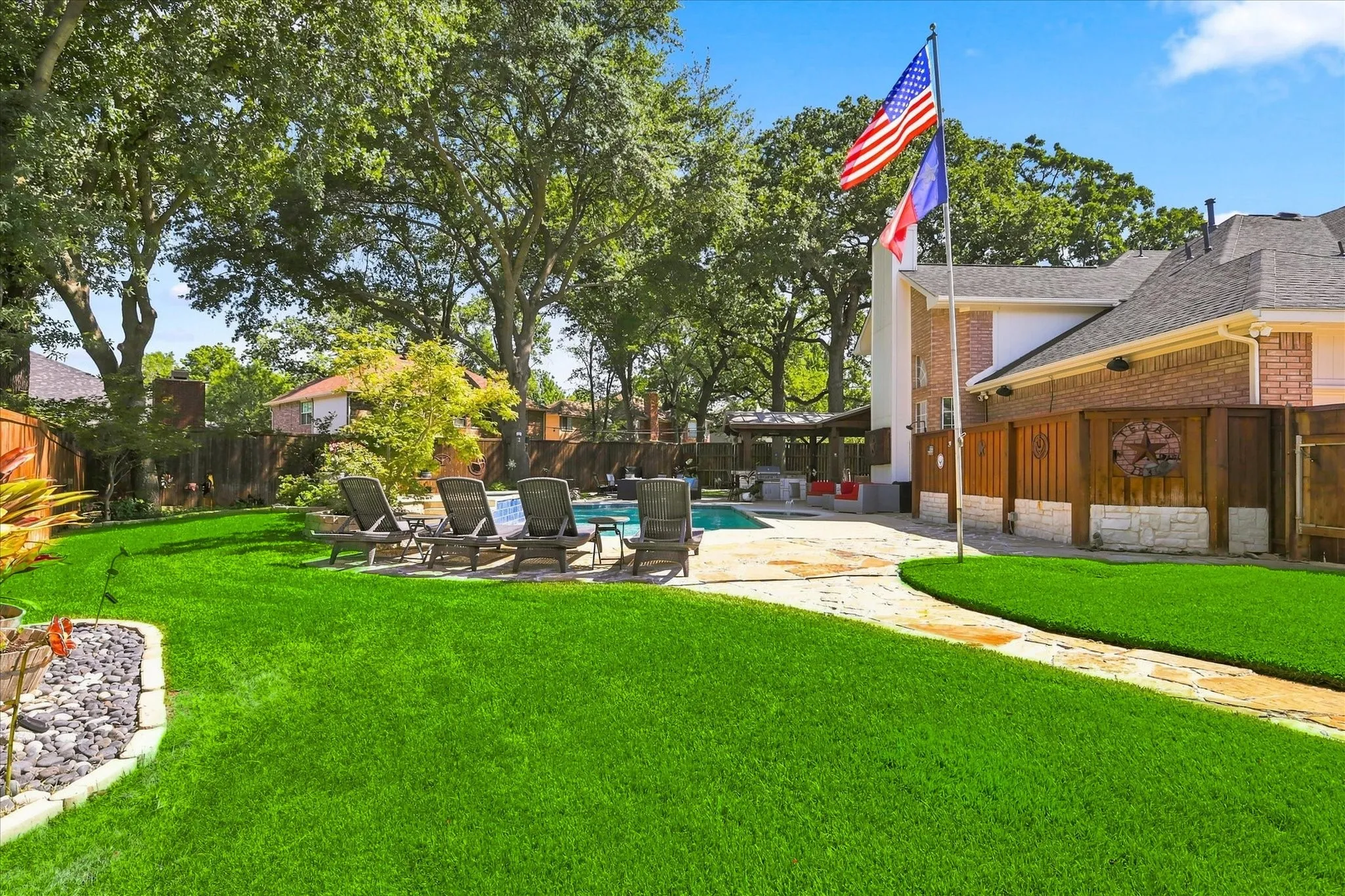 Single Family Residence For Sale in Denton County , 2921 Oak Bend Court, Flower Mound, Texas 75028, 4 Bedroom, 4 Bathroom, 2 Garage spaces, 3,613 Sqft, built in 1991, mls#21356354, Real Estate Agent in Flower Mound, Homes For Sale in Denton county, Homes For Sale in Flower Mound, Realtor in Flower Mound Texas, Real Estate Brokerage Independent Realty Texas, Luminita Cordes Realtor