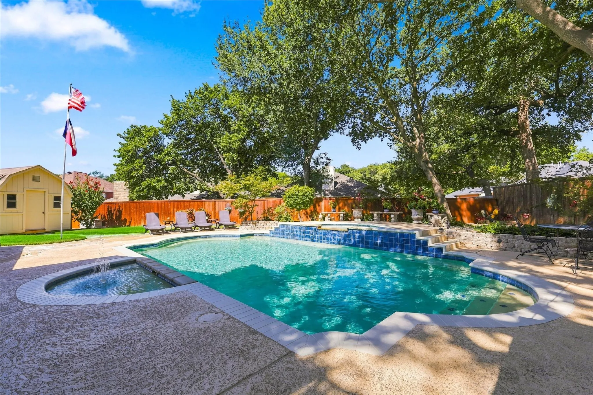 Single Family Residence For Sale in Denton County , 2921 Oak Bend Court, Flower Mound, Texas 75028, 4 Bedroom, 4 Bathroom, 2 Garage spaces, 3,613 Sqft, built in 1991, mls#21356354, Real Estate Agent in Flower Mound, Homes For Sale in Denton county, Homes For Sale in Flower Mound, Realtor in Flower Mound Texas, Real Estate Brokerage Independent Realty Texas, Luminita Cordes Realtor