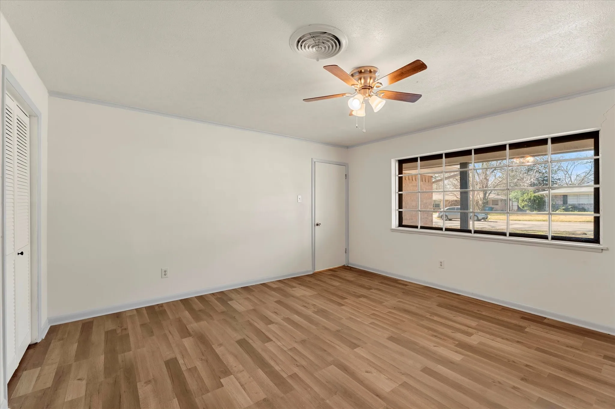 Single Family Residence For Sale in Navarro County , 601 N 38TH Street, Corsicana, Texas 75110, 4 Bedroom, 2 Bathroom, 2 Garage spaces, 2,200 Sqft, built in 1970, Price $259,900, mls#21361711, Real Estate Agent in Corsicana, Homes For Sale in Navarro county, Homes For Sale in Corsicana, Realtor in Corsicana Texas, Real Estate Brokerage Independent Realty Texas, Luminita Cordes Realtor