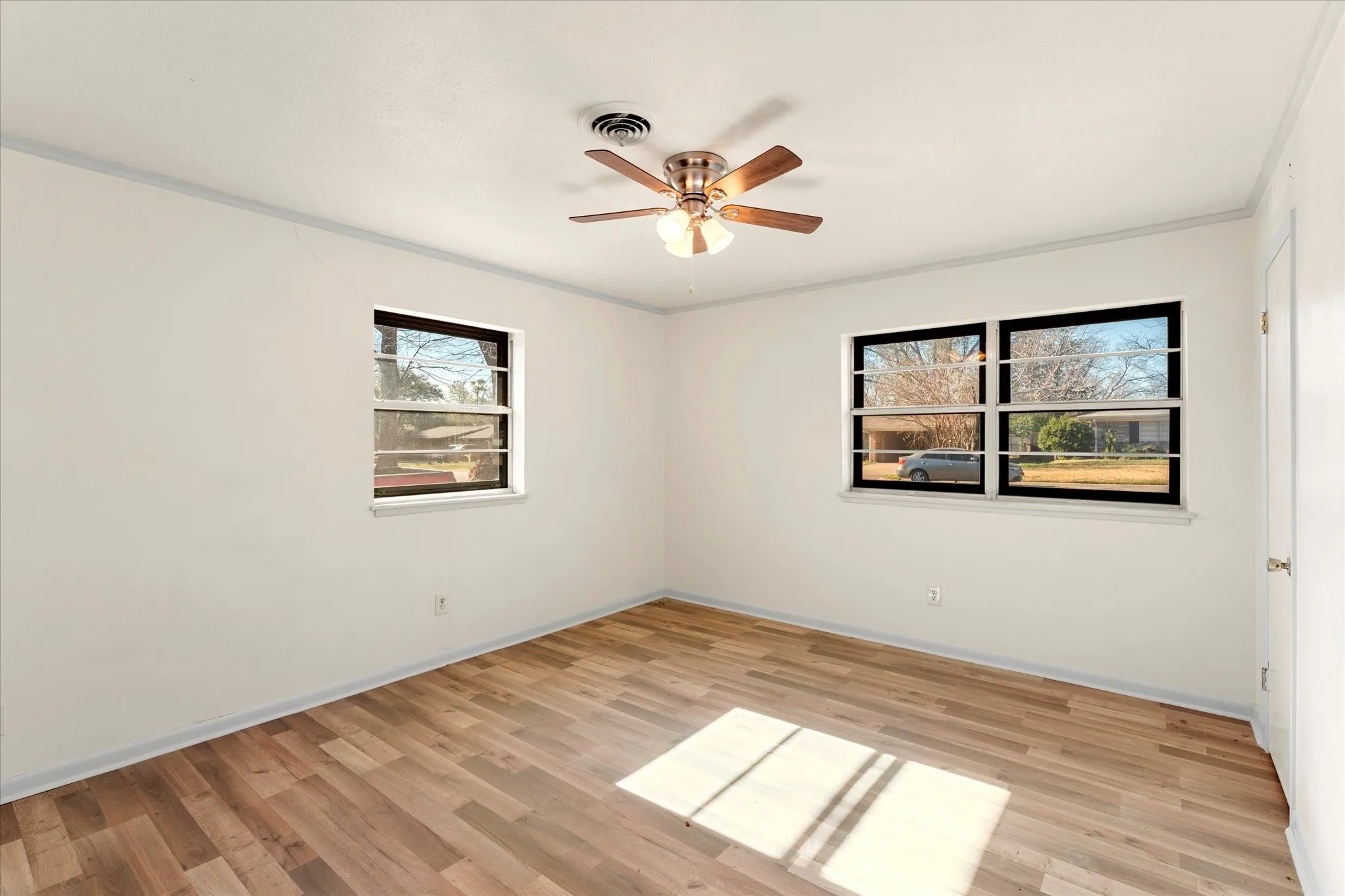 Single Family Residence For Sale in Navarro County , 601 N 38TH Street, Corsicana, Texas 75110, 4 Bedroom, 2 Bathroom, 2 Garage spaces, 2,200 Sqft, built in 1970, Price $259,900, mls#21361711, Real Estate Agent in Corsicana, Homes For Sale in Navarro county, Homes For Sale in Corsicana, Realtor in Corsicana Texas, Real Estate Brokerage Independent Realty Texas, Luminita Cordes Realtor