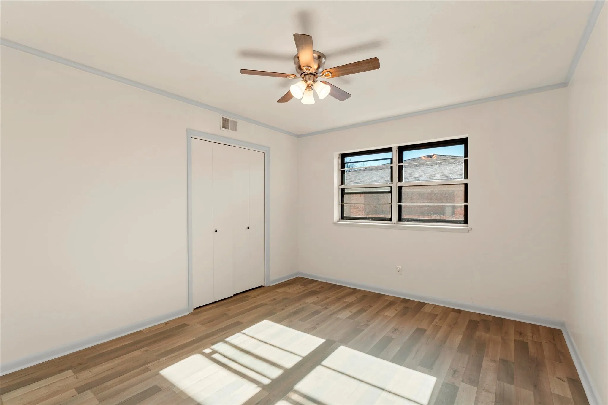 Single Family Residence For Sale in Navarro County , 601 N 38TH Street, Corsicana, Texas 75110, 4 Bedroom, 2 Bathroom, 2 Garage spaces, 2,200 Sqft, built in 1970, Price $259,900, mls#21361711, Real Estate Agent in Corsicana, Homes For Sale in Navarro county, Homes For Sale in Corsicana, Realtor in Corsicana Texas, Real Estate Brokerage Independent Realty Texas, Luminita Cordes Realtor