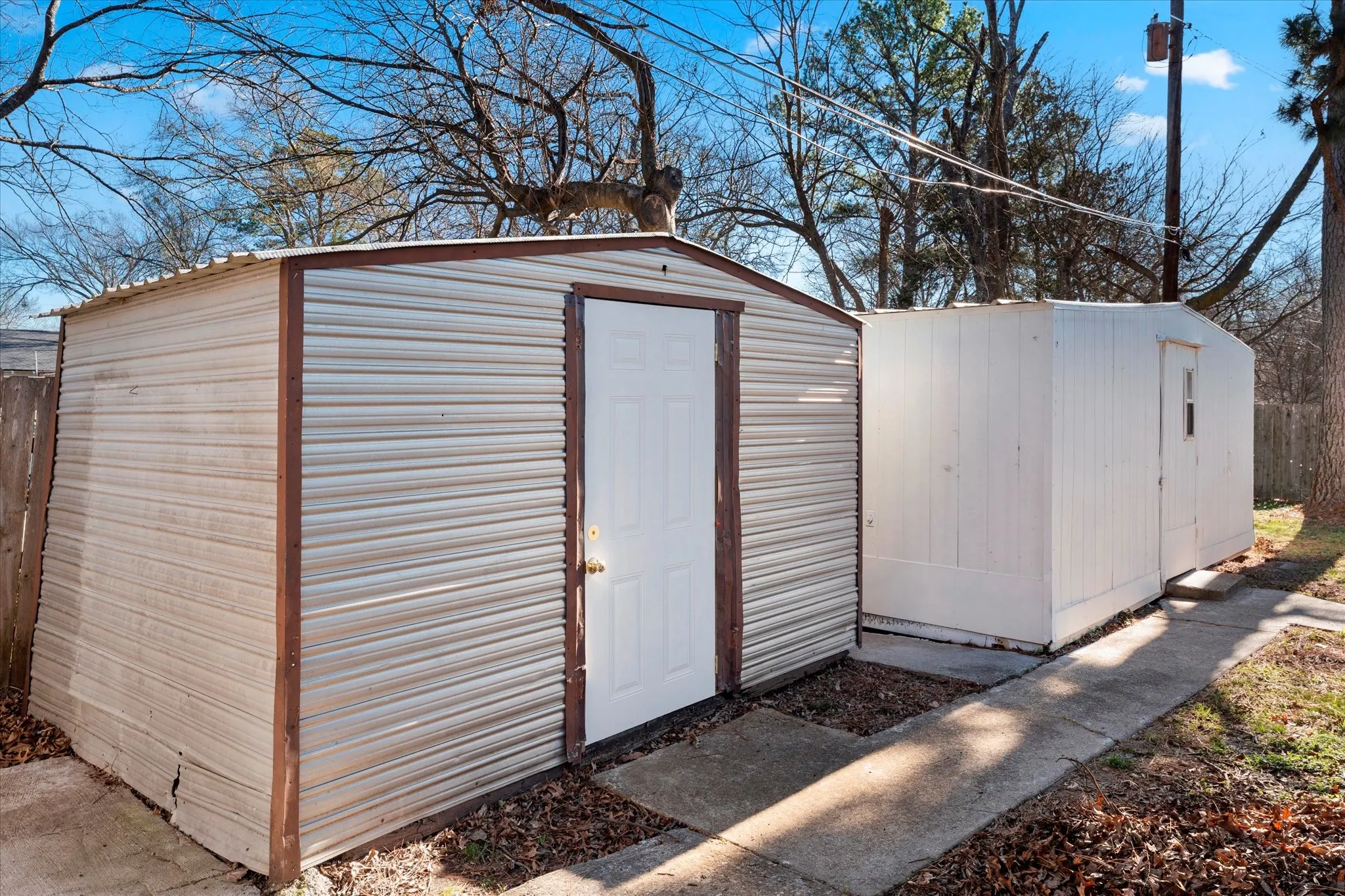 Single Family Residence For Sale in Navarro County , 601 N 38TH Street, Corsicana, Texas 75110, 4 Bedroom, 2 Bathroom, 2 Garage spaces, 2,200 Sqft, built in 1970, Price $259,900, mls#21361711, Real Estate Agent in Corsicana, Homes For Sale in Navarro county, Homes For Sale in Corsicana, Realtor in Corsicana Texas, Real Estate Brokerage Independent Realty Texas, Luminita Cordes Realtor