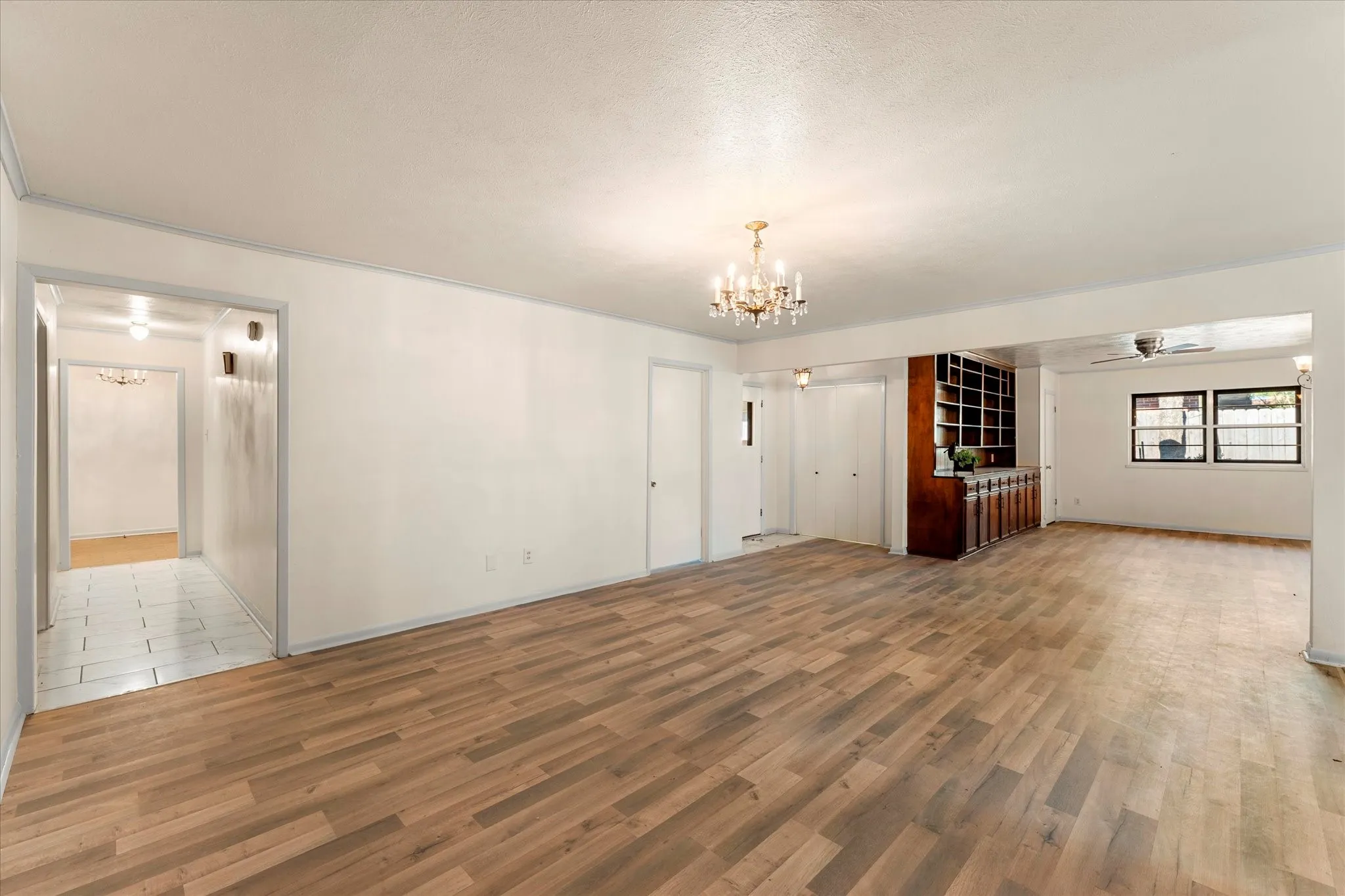 Single Family Residence For Sale in Navarro County , 601 N 38TH Street, Corsicana, Texas 75110, 4 Bedroom, 2 Bathroom, 2 Garage spaces, 2,200 Sqft, built in 1970, Price $259,900, mls#21361711, Real Estate Agent in Corsicana, Homes For Sale in Navarro county, Homes For Sale in Corsicana, Realtor in Corsicana Texas, Real Estate Brokerage Independent Realty Texas, Luminita Cordes Realtor