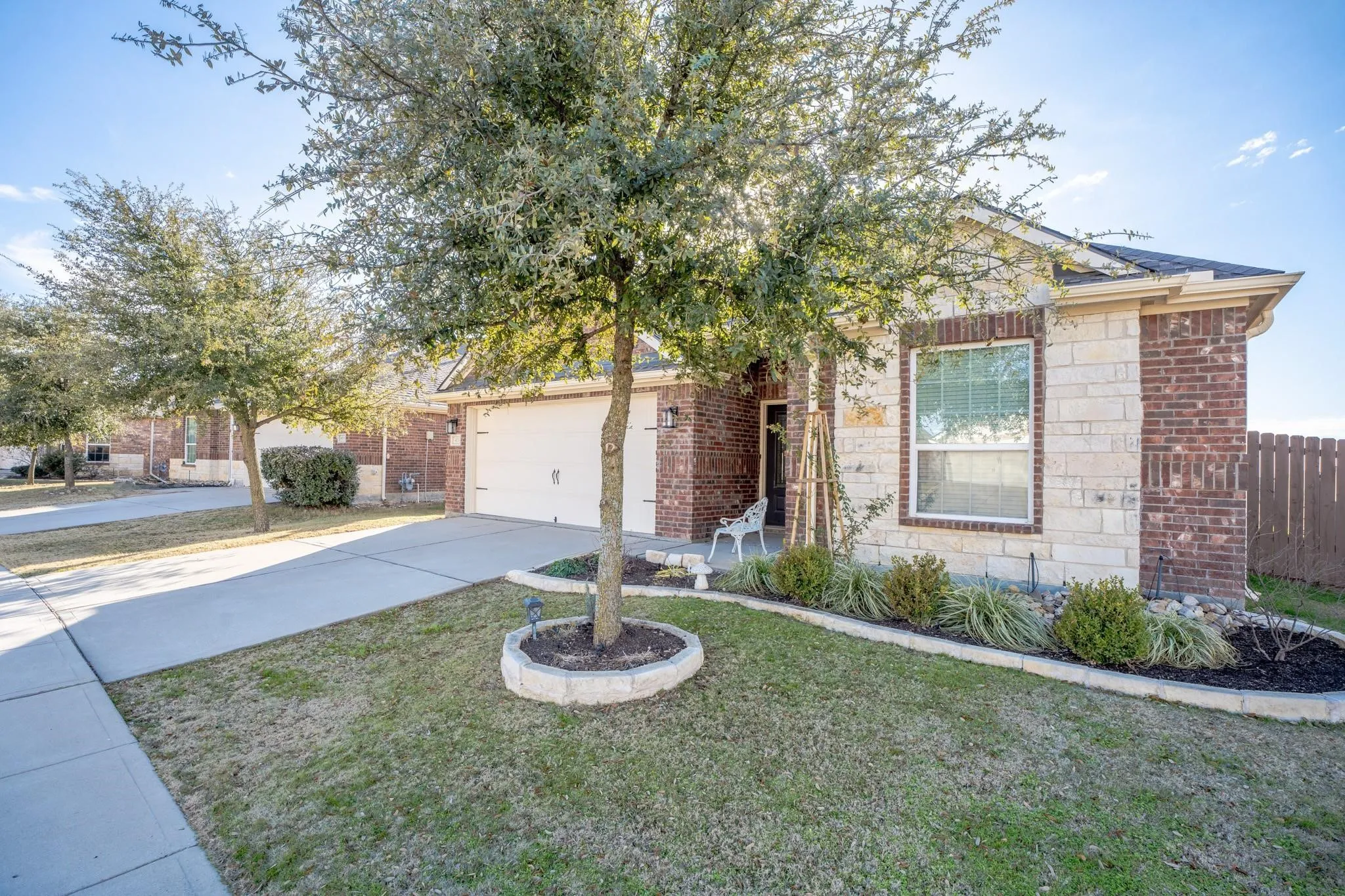 Single Family Residence For Rent in Collin County , 413 Lipizzan Lane, Celina, Texas 75009, 3 Bedroom, 2 Bathroom, 2 Garage spaces, 1,764 Sqft, built in 2014, mls#21361873, Real Estate Agent in Celina, Homes For Rent in Collin county, Homes For Rent in Celina, Realtor in Celina Texas, Real Estate Brokerage Independent Realty Texas, Luminita Cordes Realtor