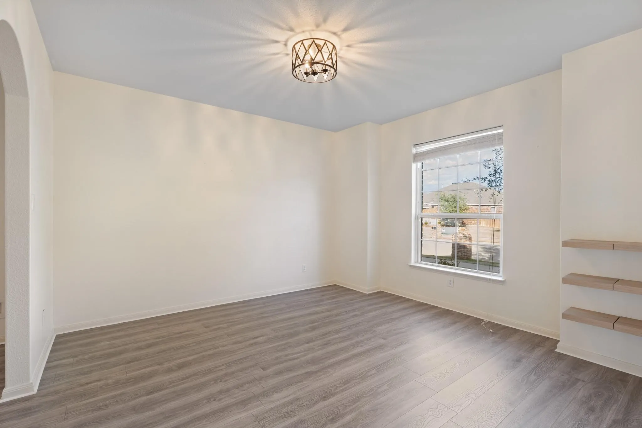 Single Family Residence For Rent in Collin County , 413 Lipizzan Lane, Celina, Texas 75009, 3 Bedroom, 2 Bathroom, 2 Garage spaces, 1,764 Sqft, built in 2014, mls#21361873, Real Estate Agent in Celina, Homes For Rent in Collin county, Homes For Rent in Celina, Realtor in Celina Texas, Real Estate Brokerage Independent Realty Texas, Luminita Cordes Realtor