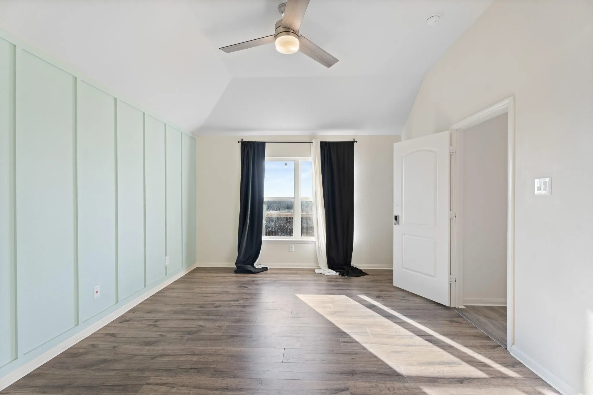 Single Family Residence For Rent in Collin County , 413 Lipizzan Lane, Celina, Texas 75009, 3 Bedroom, 2 Bathroom, 2 Garage spaces, 1,764 Sqft, built in 2014, mls#21361873, Real Estate Agent in Celina, Homes For Rent in Collin county, Homes For Rent in Celina, Realtor in Celina Texas, Real Estate Brokerage Independent Realty Texas, Luminita Cordes Realtor