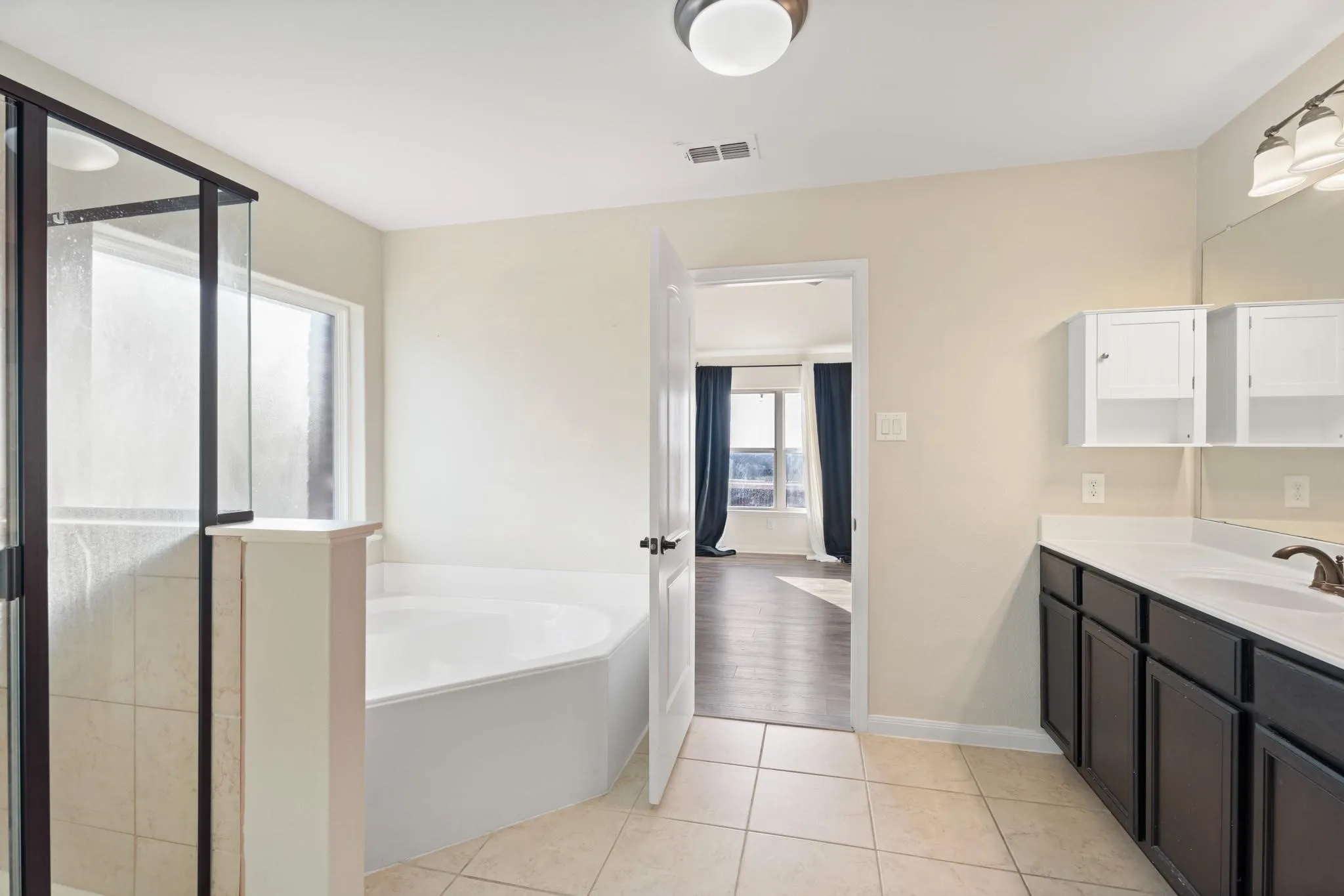 Single Family Residence For Rent in Collin County , 413 Lipizzan Lane, Celina, Texas 75009, 3 Bedroom, 2 Bathroom, 2 Garage spaces, 1,764 Sqft, built in 2014, mls#21361873, Real Estate Agent in Celina, Homes For Rent in Collin county, Homes For Rent in Celina, Realtor in Celina Texas, Real Estate Brokerage Independent Realty Texas, Luminita Cordes Realtor