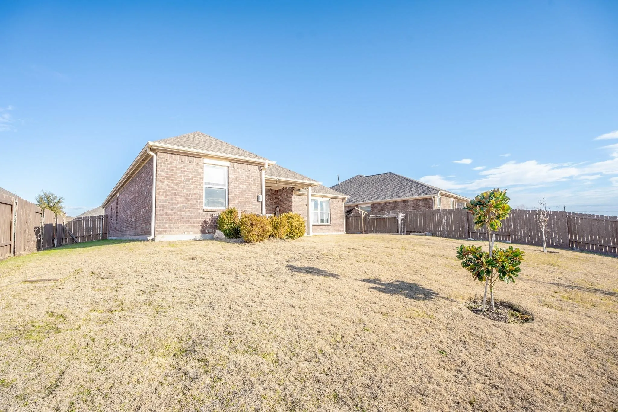 Single Family Residence For Rent in Collin County , 413 Lipizzan Lane, Celina, Texas 75009, 3 Bedroom, 2 Bathroom, 2 Garage spaces, 1,764 Sqft, built in 2014, mls#21361873, Real Estate Agent in Celina, Homes For Rent in Collin county, Homes For Rent in Celina, Realtor in Celina Texas, Real Estate Brokerage Independent Realty Texas, Luminita Cordes Realtor