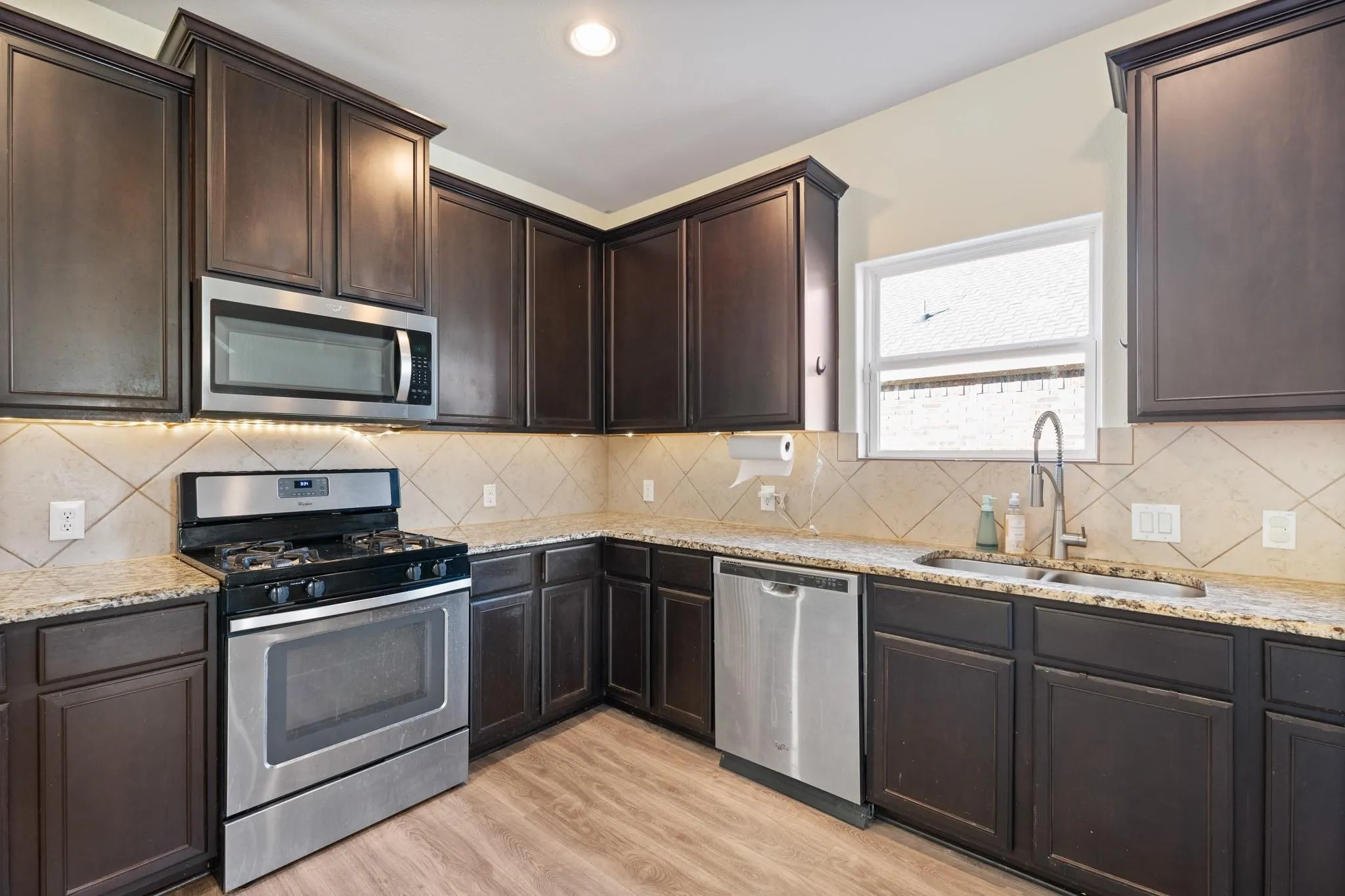 Single Family Residence For Rent in Collin County , 413 Lipizzan Lane, Celina, Texas 75009, 3 Bedroom, 2 Bathroom, 2 Garage spaces, 1,764 Sqft, built in 2014, mls#21361873, Real Estate Agent in Celina, Homes For Rent in Collin county, Homes For Rent in Celina, Realtor in Celina Texas, Real Estate Brokerage Independent Realty Texas, Luminita Cordes Realtor