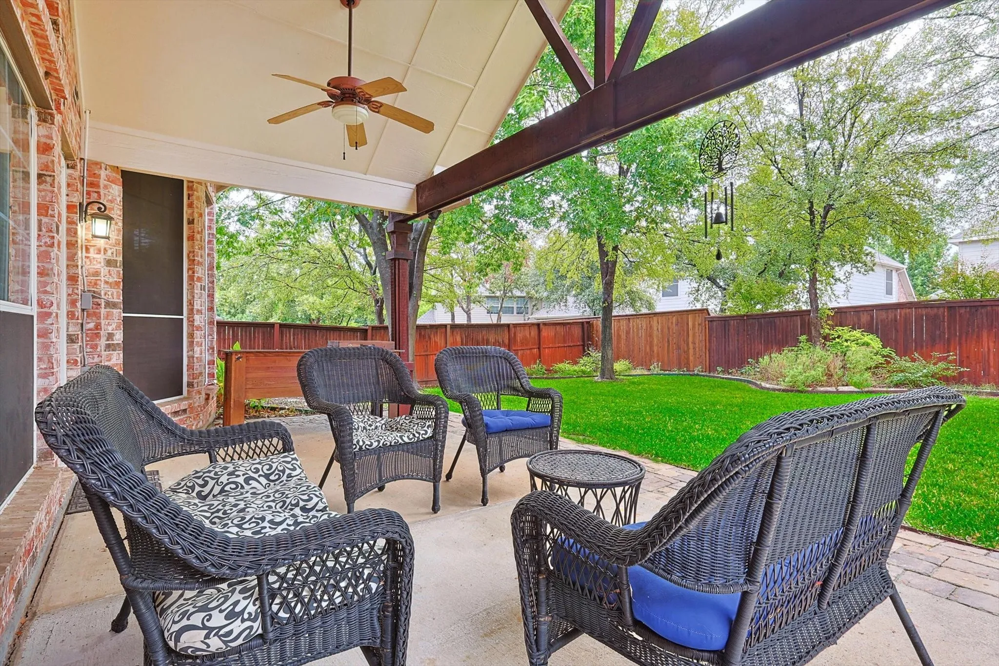 Single Family Residence For Rent in Denton County , 1000 Noble Avenue, Lantana, Texas 76226, 4 Bedroom, 2 Bathroom, 2 Garage spaces, 2,127 Sqft, built in 2002, mls#21356763, Real Estate Agent in Lantana, Homes For Rent in Denton county, Homes For Rent in Lantana, Realtor in Lantana Texas, Real Estate Brokerage Independent Realty Texas, Luminita Cordes Realtor
