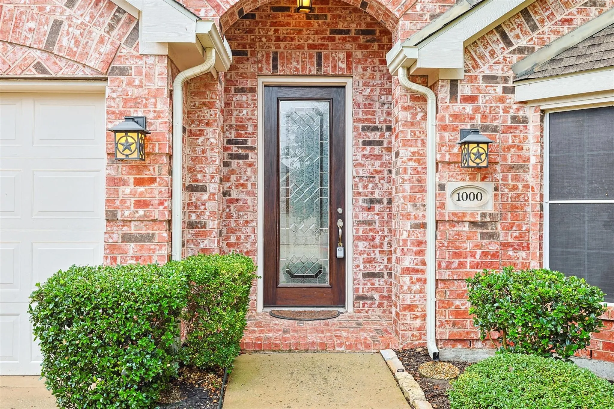 Single Family Residence For Rent in Denton County , 1000 Noble Avenue, Lantana, Texas 76226, 4 Bedroom, 2 Bathroom, 2 Garage spaces, 2,127 Sqft, built in 2002, mls#21356763, Real Estate Agent in Lantana, Homes For Rent in Denton county, Homes For Rent in Lantana, Realtor in Lantana Texas, Real Estate Brokerage Independent Realty Texas, Luminita Cordes Realtor