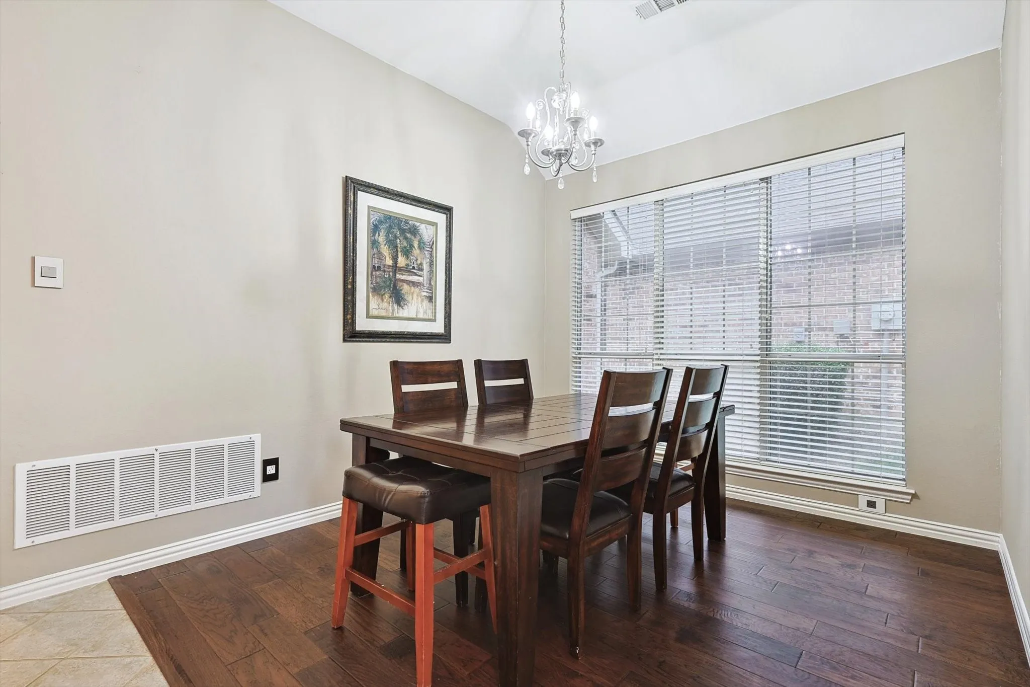 Single Family Residence For Rent in Denton County , 1000 Noble Avenue, Lantana, Texas 76226, 4 Bedroom, 2 Bathroom, 2 Garage spaces, 2,127 Sqft, built in 2002, mls#21356763, Real Estate Agent in Lantana, Homes For Rent in Denton county, Homes For Rent in Lantana, Realtor in Lantana Texas, Real Estate Brokerage Independent Realty Texas, Luminita Cordes Realtor