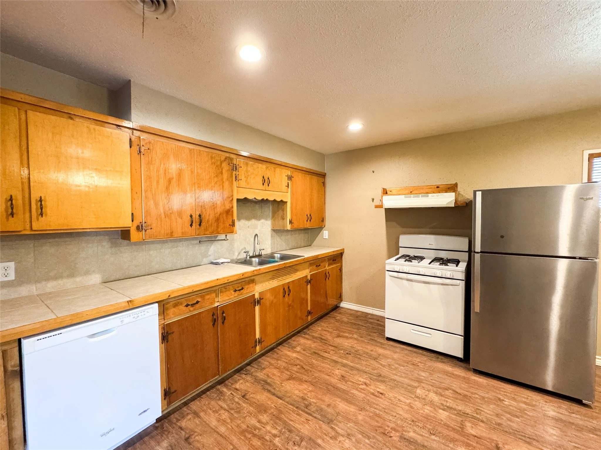 Single Family Residence For Sale in Haskell County , 203 N Avenue M, Haskell, Texas 79521, 3 Bedroom, 1 Bathroom, Garage spaces, 1,218 Sqft, built in 1960, Price $179,900, mls#21359182, Real Estate Agent in Haskell, Homes For Sale in Haskell county, Homes For Sale in Haskell, Realtor in Haskell Texas, Real Estate Brokerage Independent Realty Texas, Luminita Cordes Realtor