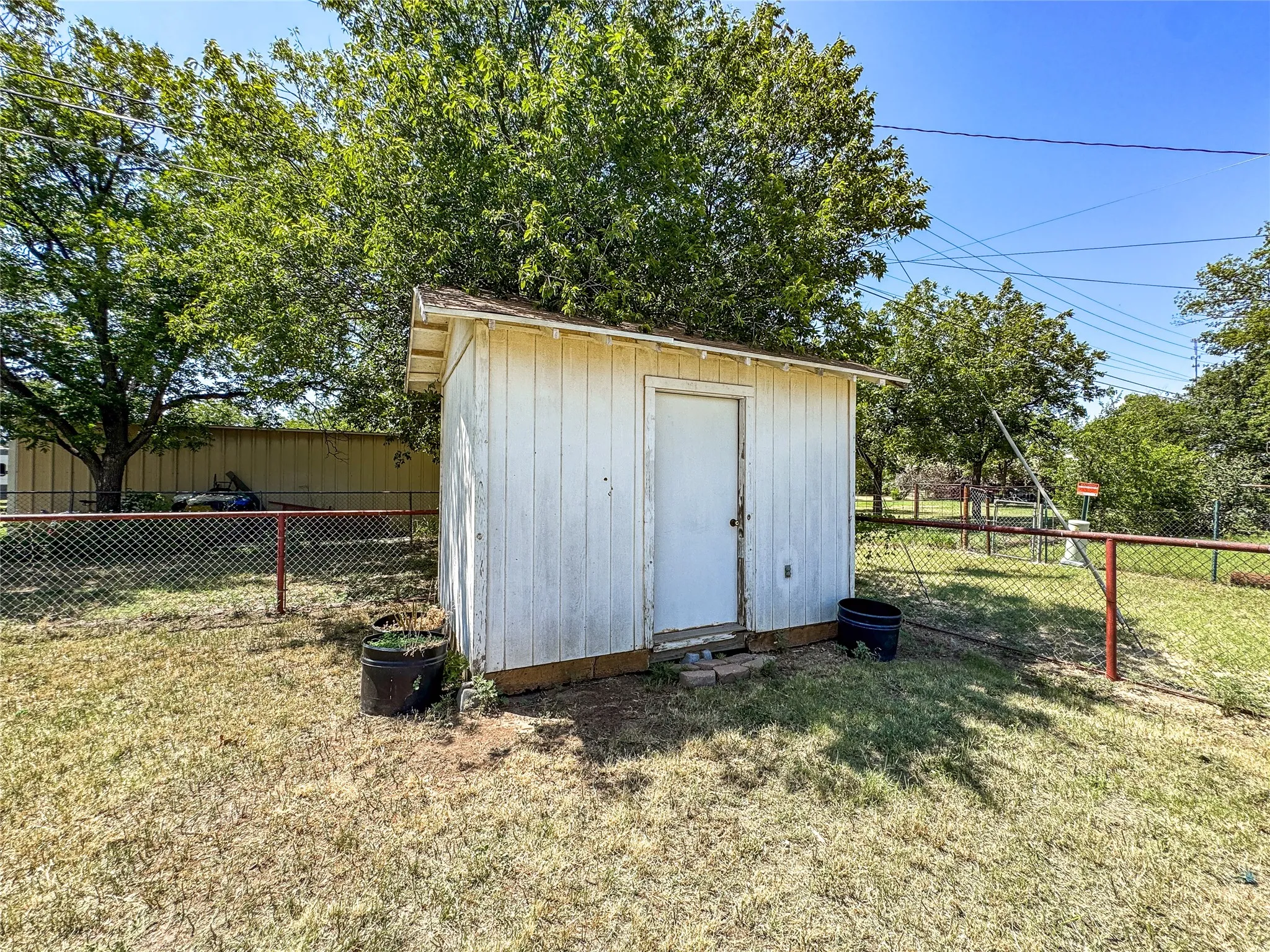Single Family Residence For Sale in Haskell County , 203 N Avenue M, Haskell, Texas 79521, 3 Bedroom, 1 Bathroom, Garage spaces, 1,218 Sqft, built in 1960, Price $179,900, mls#21359182, Real Estate Agent in Haskell, Homes For Sale in Haskell county, Homes For Sale in Haskell, Realtor in Haskell Texas, Real Estate Brokerage Independent Realty Texas, Luminita Cordes Realtor