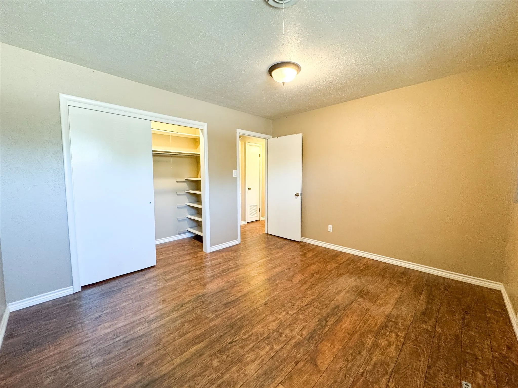 Single Family Residence For Sale in Haskell County , 203 N Avenue M, Haskell, Texas 79521, 3 Bedroom, 1 Bathroom, Garage spaces, 1,218 Sqft, built in 1960, Price $179,900, mls#21359182, Real Estate Agent in Haskell, Homes For Sale in Haskell county, Homes For Sale in Haskell, Realtor in Haskell Texas, Real Estate Brokerage Independent Realty Texas, Luminita Cordes Realtor