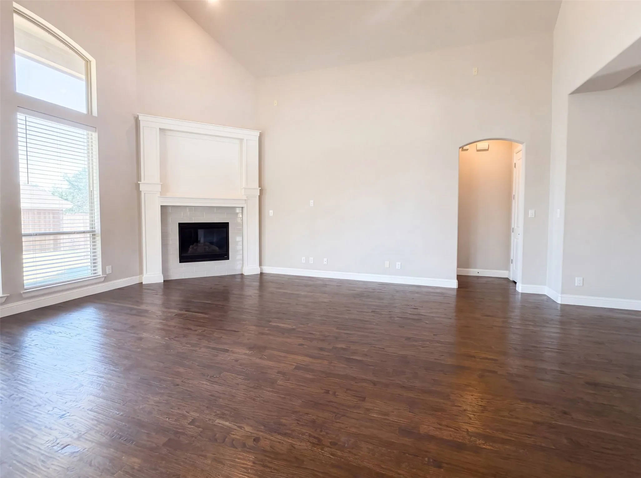 Single Family Residence For Sale in Denton County , 965 Touchstone Road, Frisco, Texas 75036, 4 Bedroom, 5 Bathroom, 3 Garage spaces, 4,000 Sqft, built in 2014, mls#21361878, Real Estate Agent in Frisco, Homes For Sale in Denton county, Homes For Sale in Frisco, Realtor in Frisco Texas, Real Estate Brokerage Independent Realty Texas, Luminita Cordes Realtor
