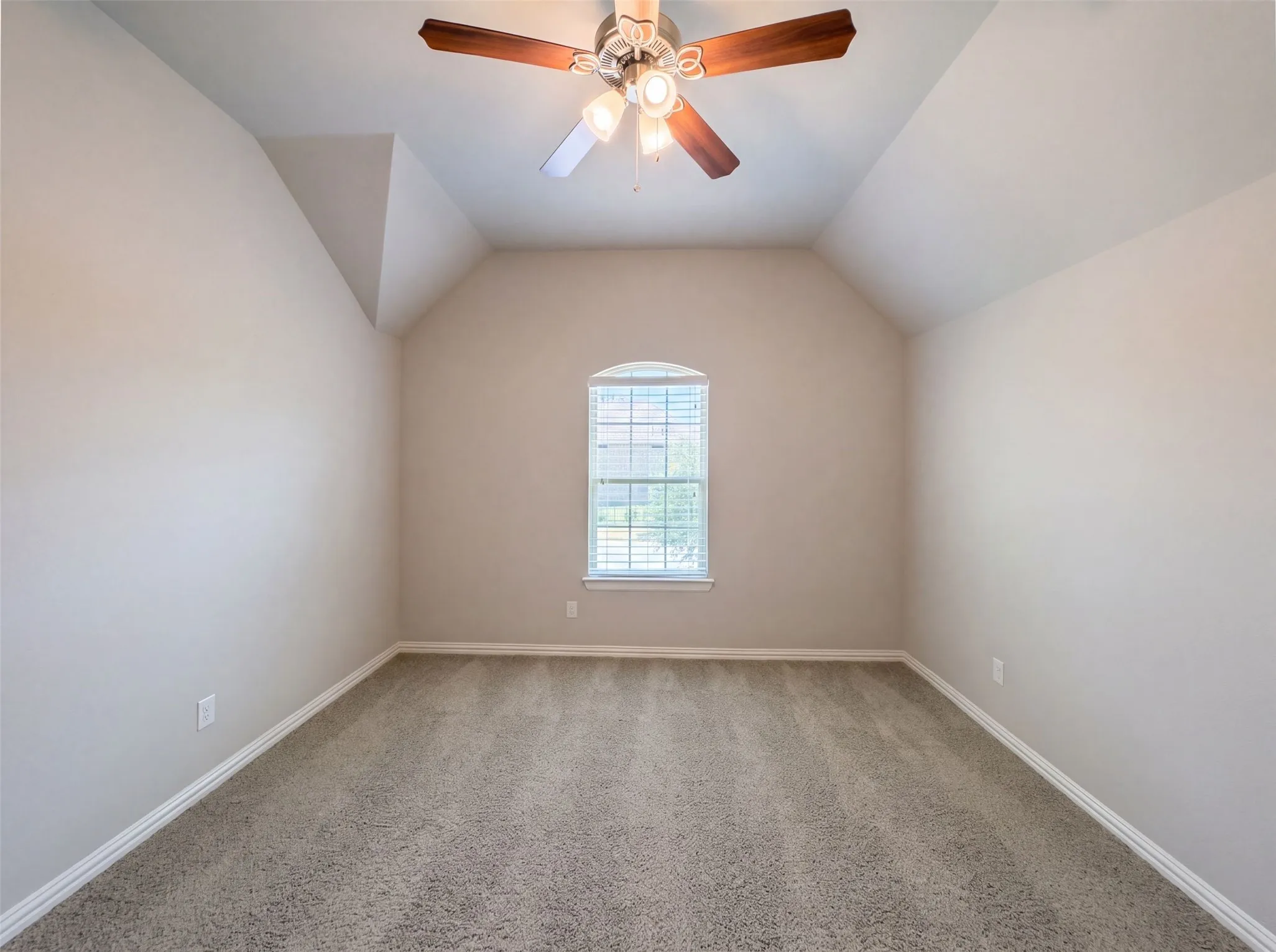 Single Family Residence For Sale in Denton County , 965 Touchstone Road, Frisco, Texas 75036, 4 Bedroom, 5 Bathroom, 3 Garage spaces, 4,000 Sqft, built in 2014, mls#21361878, Real Estate Agent in Frisco, Homes For Sale in Denton county, Homes For Sale in Frisco, Realtor in Frisco Texas, Real Estate Brokerage Independent Realty Texas, Luminita Cordes Realtor
