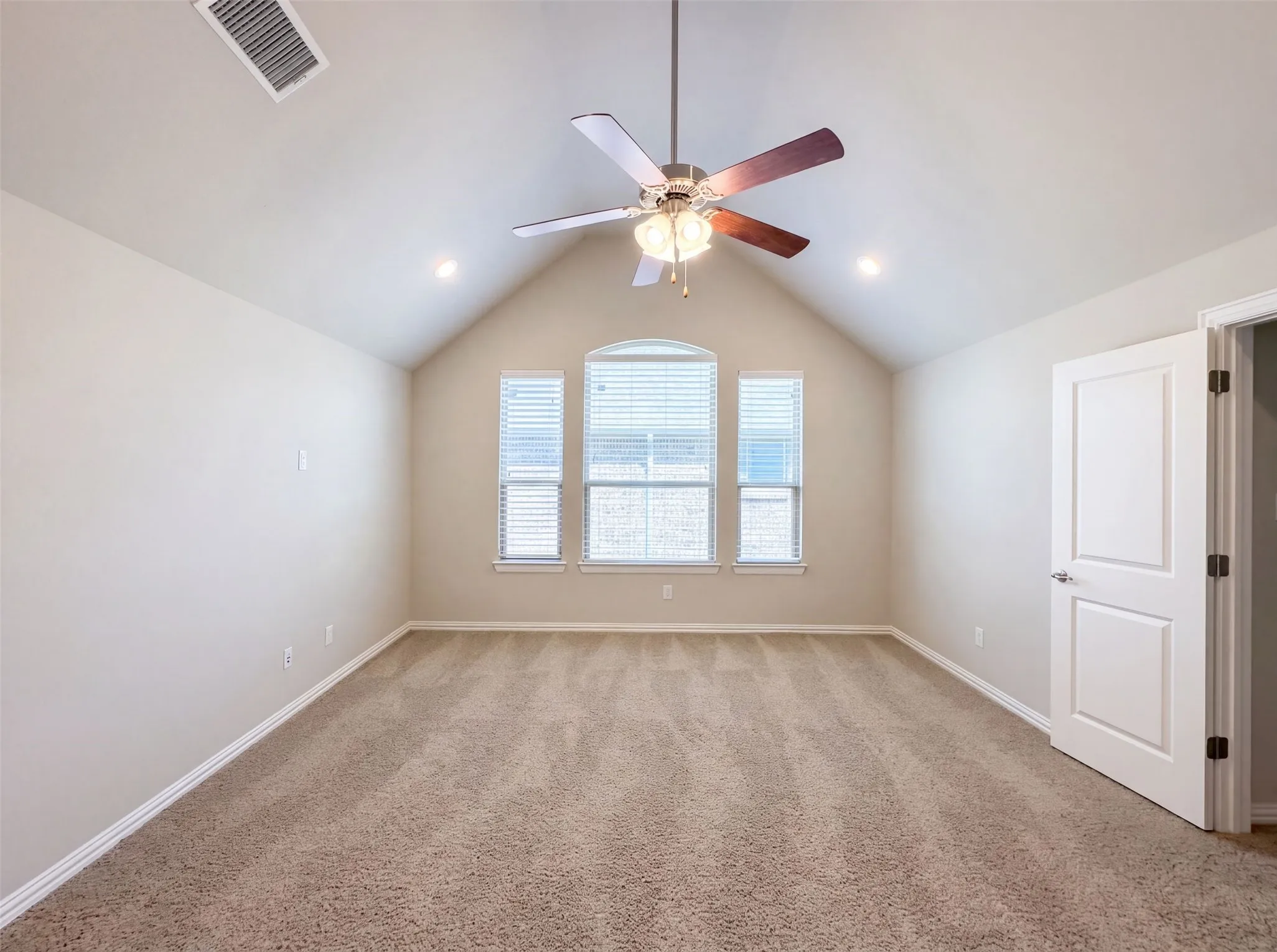 Single Family Residence For Sale in Denton County , 965 Touchstone Road, Frisco, Texas 75036, 4 Bedroom, 5 Bathroom, 3 Garage spaces, 4,000 Sqft, built in 2014, mls#21361878, Real Estate Agent in Frisco, Homes For Sale in Denton county, Homes For Sale in Frisco, Realtor in Frisco Texas, Real Estate Brokerage Independent Realty Texas, Luminita Cordes Realtor