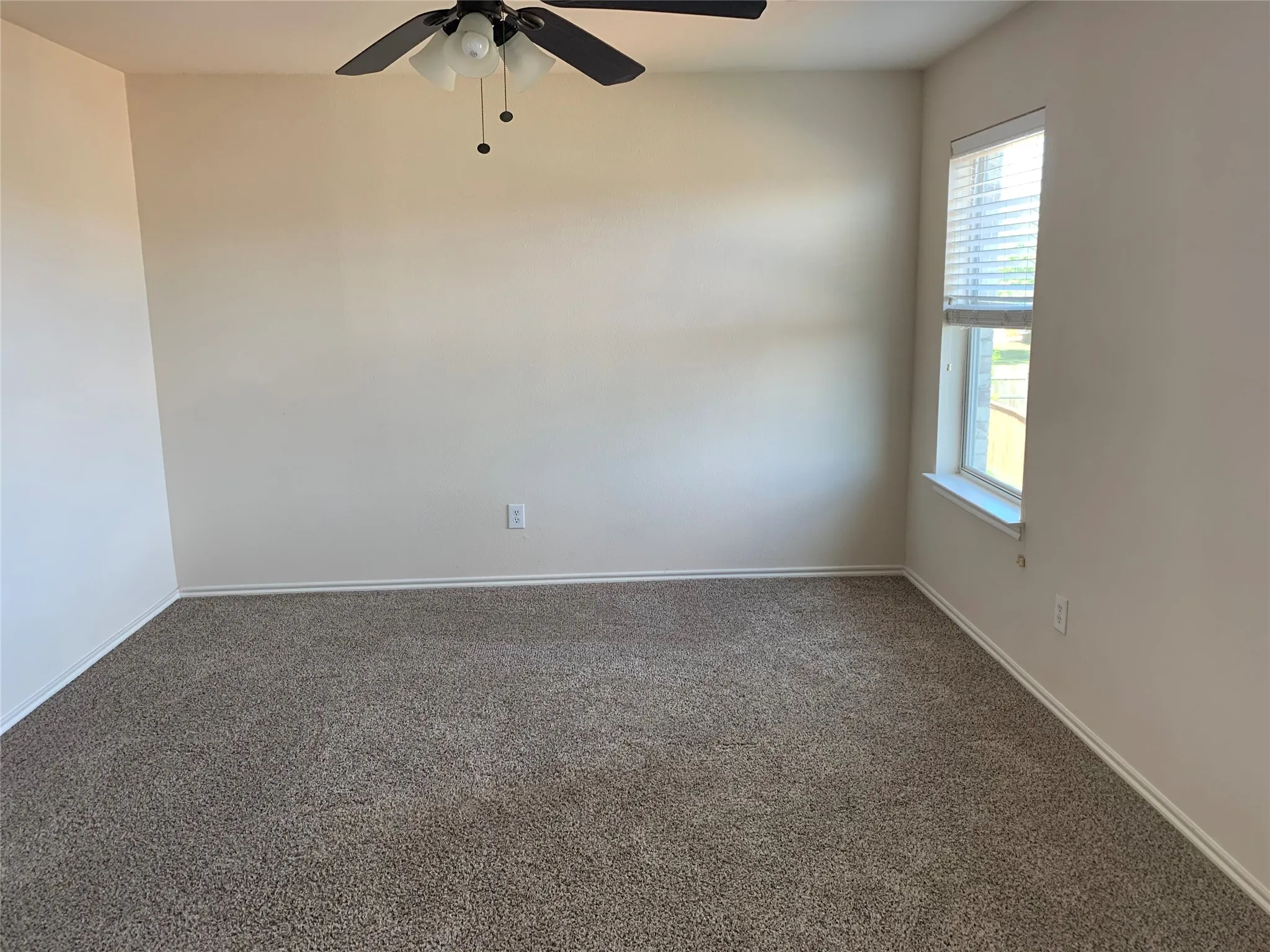 Single Family Residence For Rent in Collin County , 734 Fleming Street, Wylie, Texas 75098, 3 Bedroom, 3 Bathroom, 2 Garage spaces, 1,702 Sqft, built in 2006, mls#21361837, Real Estate Agent in Wylie, Homes For Rent in Collin county, Homes For Rent in Wylie, Realtor in Wylie Texas, Real Estate Brokerage Independent Realty Texas, Luminita Cordes Realtor