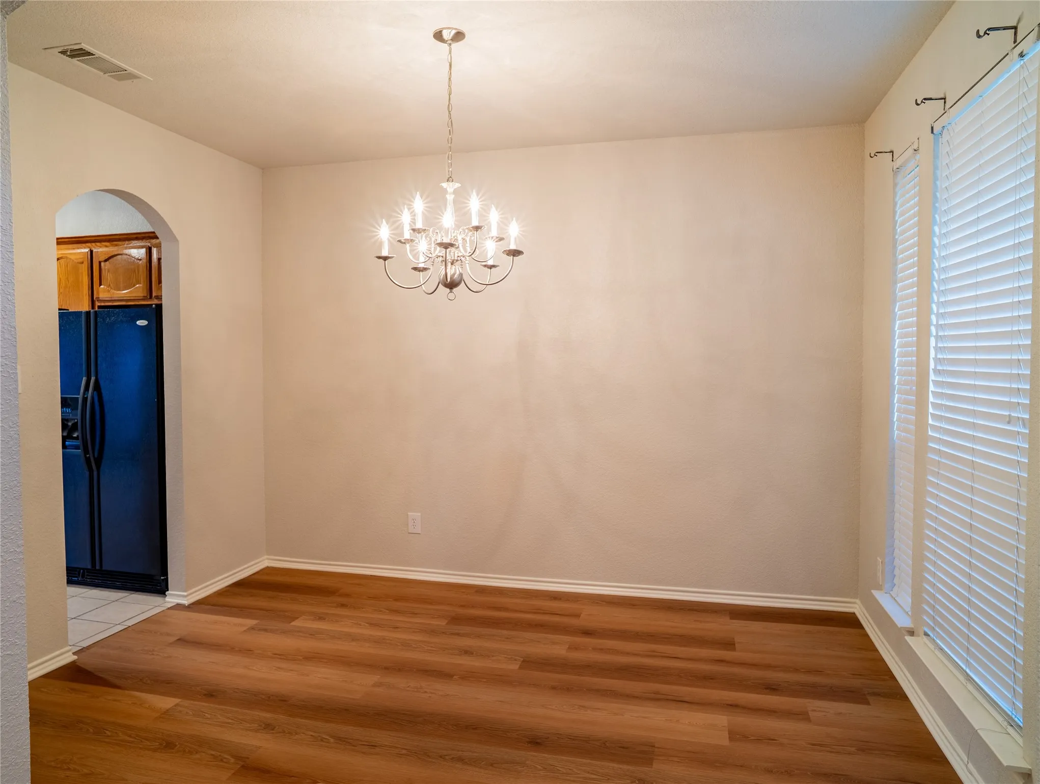 Single Family Residence For Rent in Tarrant County , 6100 Horse Trap Drive, Fort Worth, Texas 76179, 3 Bedroom, 3 Bathroom, 2 Garage spaces, 2,452 Sqft, built in 2005, mls#21335361, Real Estate Agent in Fort Worth, Homes For Rent in Tarrant county, Homes For Rent in Fort Worth, Realtor in Fort Worth Texas, Real Estate Brokerage Independent Realty Texas, Luminita Cordes Realtor
