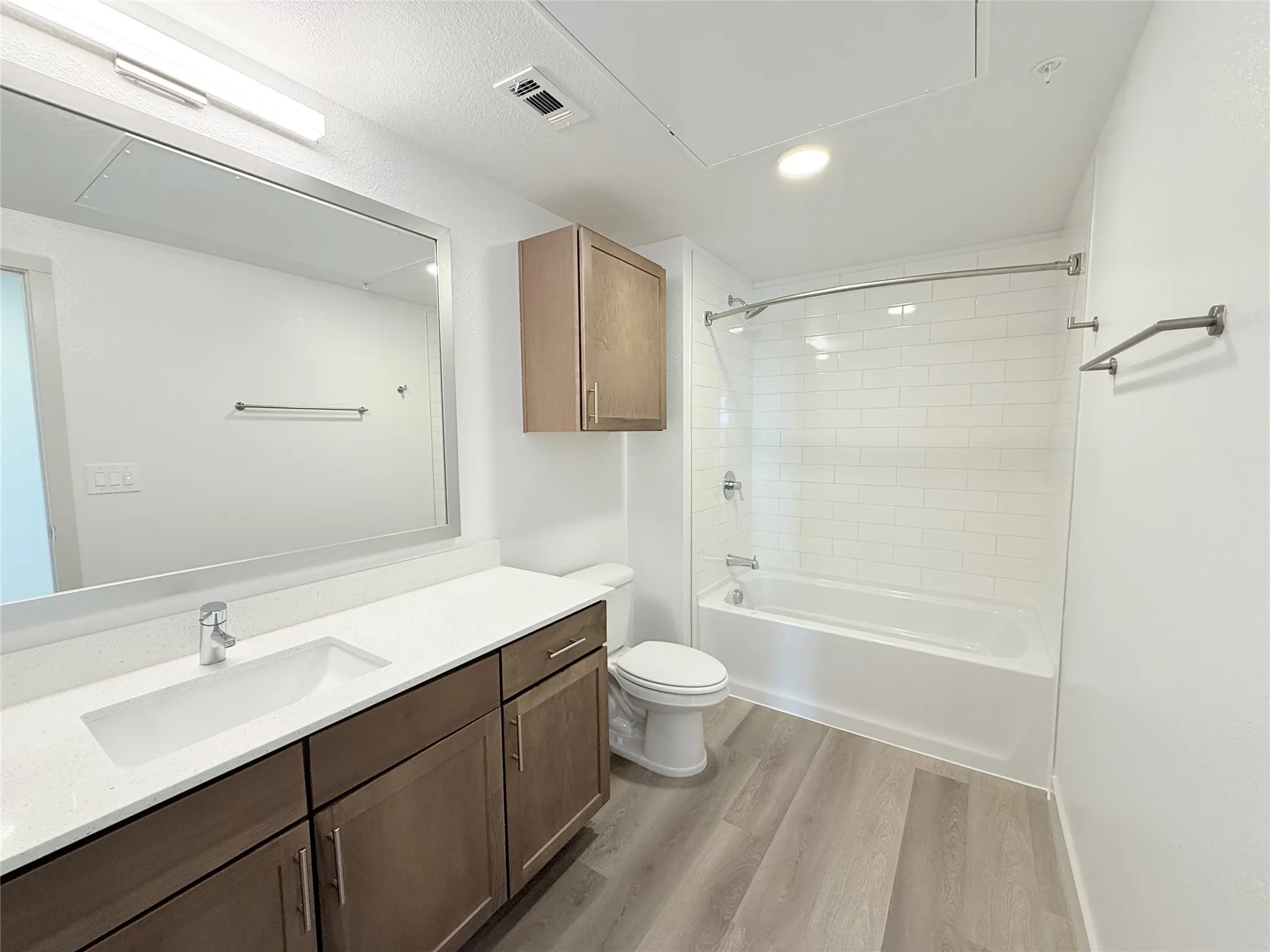 Apartment For Rent in Collin County , 3900 pga Parkway 2202, Frisco, Texas 75033, 3 Bedroom, 2 Bathroom, Garage spaces, 1,403 Sqft, built in 2024, mls#21361890, Real Estate Agent in Frisco, Homes For Rent in Collin county, Homes For Rent in Frisco, Realtor in Frisco Texas, Real Estate Brokerage Independent Realty Texas, Luminita Cordes Realtor