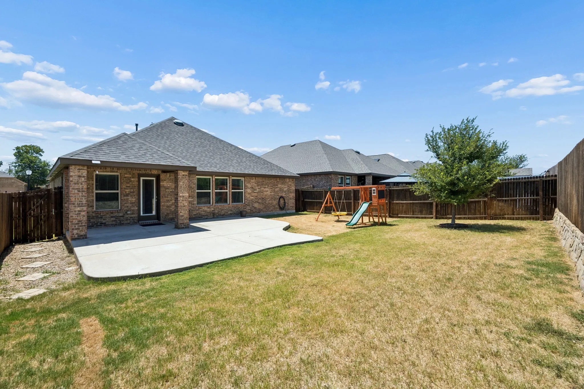 Single Family Residence For Sale in Denton County , 3016 Frio Road, Little Elm, Texas 75068, 3 Bedroom, 2 Bathroom, 2 Garage spaces, 1,705 Sqft, built in 2020, mls#21361614, Real Estate Agent in Little Elm, Homes For Sale in Denton county, Homes For Sale in Little Elm, Realtor in Little Elm Texas, Real Estate Brokerage Independent Realty Texas, Luminita Cordes Realtor