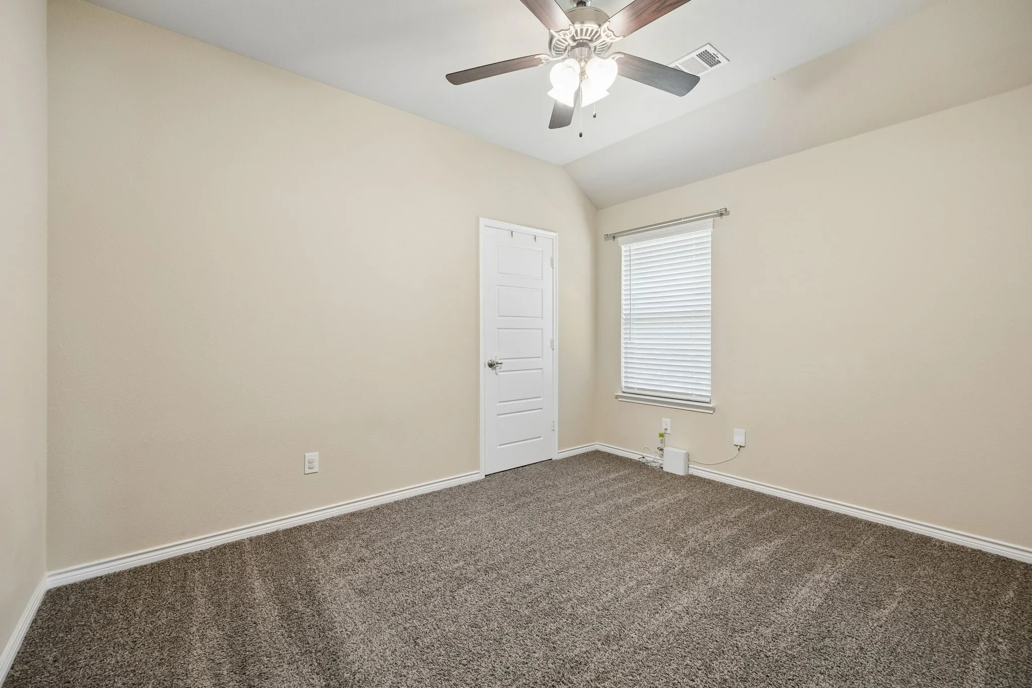 Single Family Residence For Sale in Denton County , 3016 Frio Road, Little Elm, Texas 75068, 3 Bedroom, 2 Bathroom, 2 Garage spaces, 1,705 Sqft, built in 2020, mls#21361614, Real Estate Agent in Little Elm, Homes For Sale in Denton county, Homes For Sale in Little Elm, Realtor in Little Elm Texas, Real Estate Brokerage Independent Realty Texas, Luminita Cordes Realtor