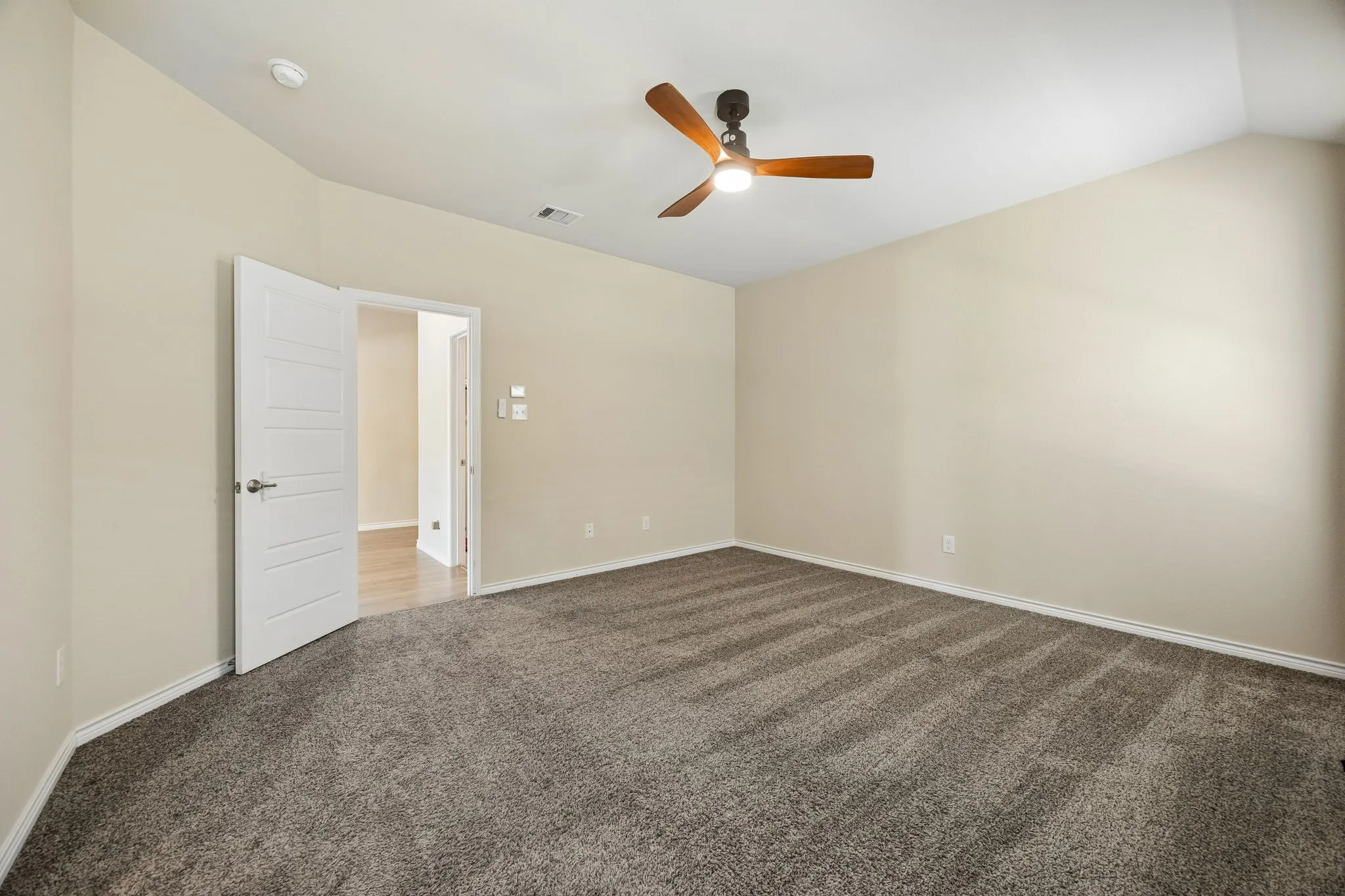 Single Family Residence For Sale in Denton County , 3016 Frio Road, Little Elm, Texas 75068, 3 Bedroom, 2 Bathroom, 2 Garage spaces, 1,705 Sqft, built in 2020, mls#21361614, Real Estate Agent in Little Elm, Homes For Sale in Denton county, Homes For Sale in Little Elm, Realtor in Little Elm Texas, Real Estate Brokerage Independent Realty Texas, Luminita Cordes Realtor