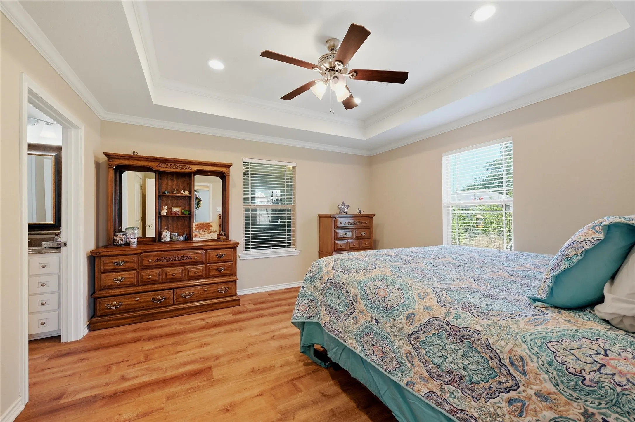 Single Family Residence For Sale in Grayson County , 305 E Bonham, Tom Bean, Texas 75489, 3 Bedroom, 2 Bathroom, 1 Garage spaces, 1,600 Sqft, built in 2017, mls#21361552, Real Estate Agent in Tom Bean, Homes For Sale in Grayson county, Homes For Sale in Tom Bean, Realtor in Tom Bean Texas, Real Estate Brokerage Independent Realty Texas, Luminita Cordes Realtor