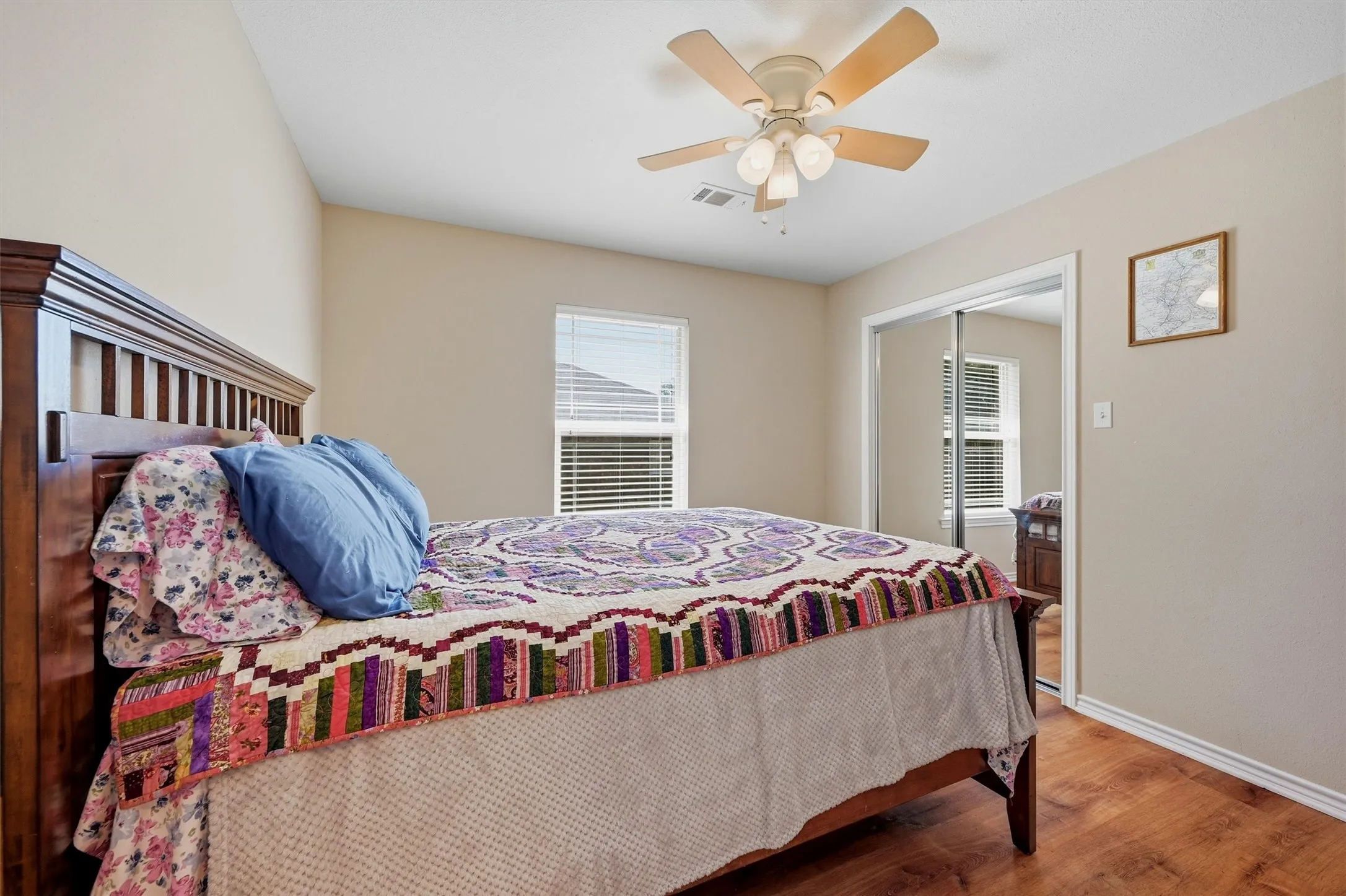 Single Family Residence For Sale in Grayson County , 305 E Bonham, Tom Bean, Texas 75489, 3 Bedroom, 2 Bathroom, 1 Garage spaces, 1,600 Sqft, built in 2017, mls#21361552, Real Estate Agent in Tom Bean, Homes For Sale in Grayson county, Homes For Sale in Tom Bean, Realtor in Tom Bean Texas, Real Estate Brokerage Independent Realty Texas, Luminita Cordes Realtor