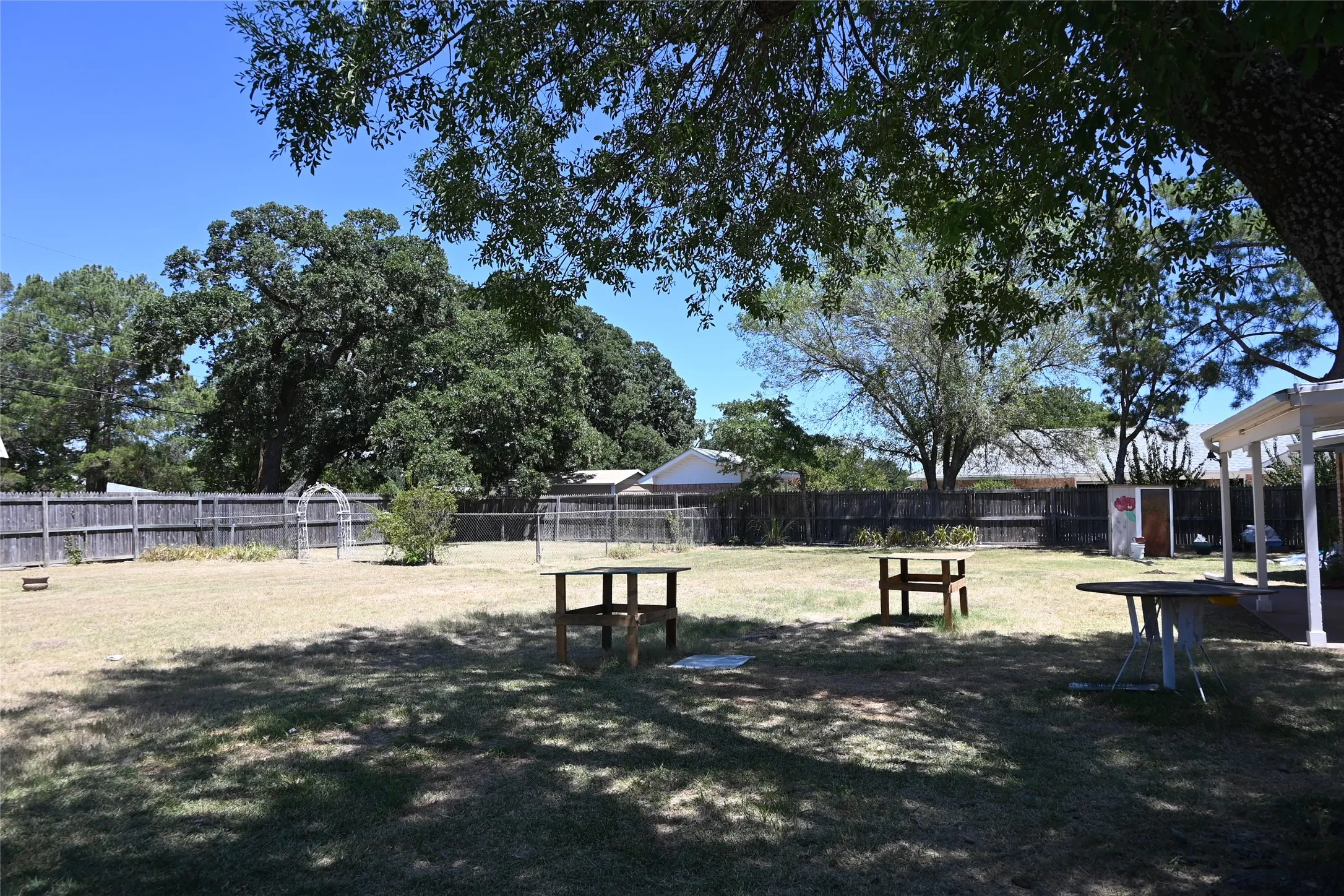 Single Family Residence For Sale in Callahan County , 426 Pleasant Lane, Clyde, Texas 79510, 3 Bedroom, 2 Bathroom, 2 Garage spaces, 1,705 Sqft, built in 1978, mls#21357444, Real Estate Agent in Clyde, Homes For Sale in Callahan county, Homes For Sale in Clyde, Realtor in Clyde Texas, Real Estate Brokerage Independent Realty Texas, Luminita Cordes Realtor