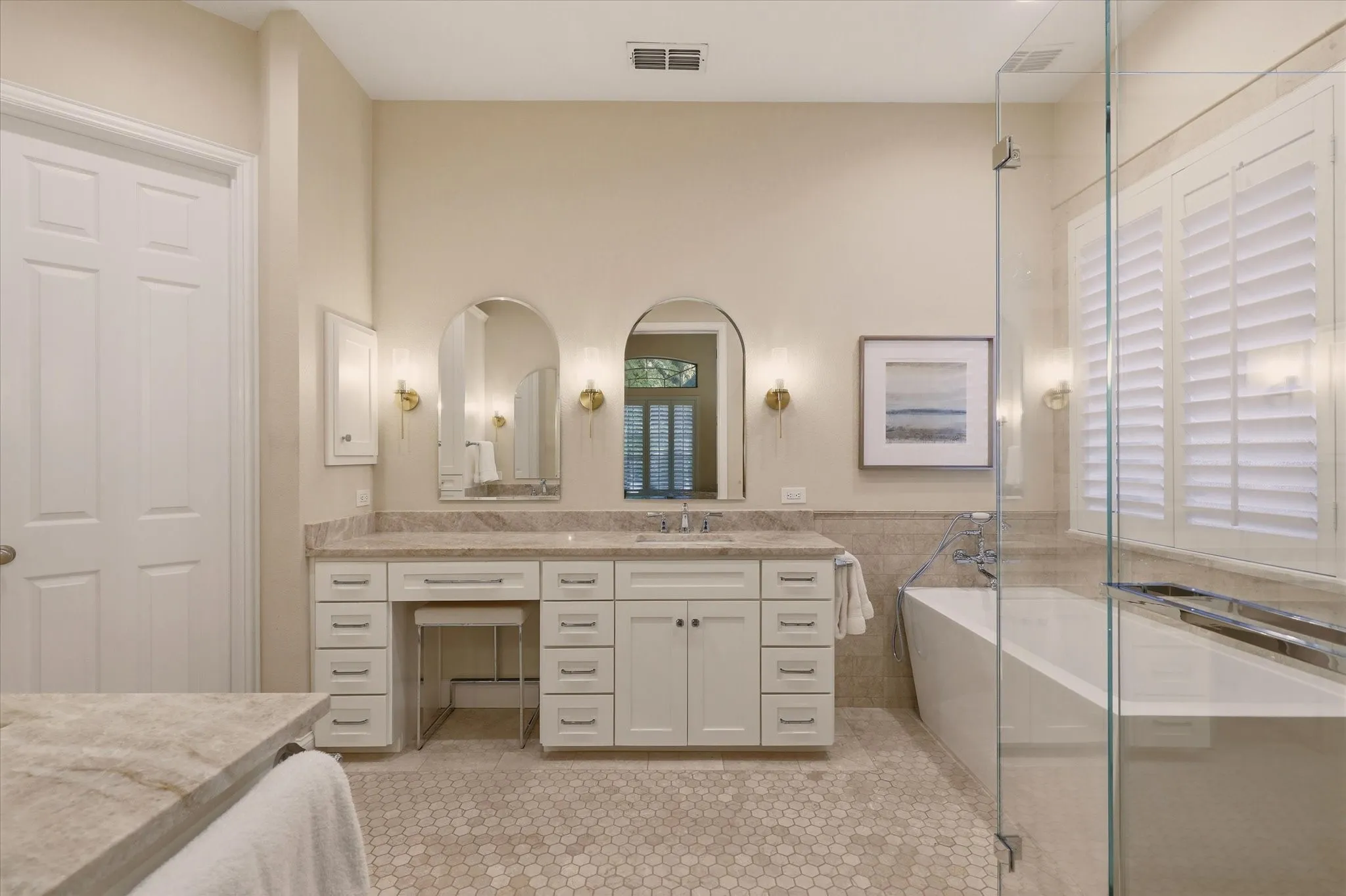 Single Family Residence For Sale in Collin County , 2324 Harrisburg Lane, Plano, Texas 75025, 4 Bedroom, 4 Bathroom, 3 Garage spaces, 3,392 Sqft, built in 2003, mls#21358350, Real Estate Agent in Plano, Homes For Sale in Collin county, Homes For Sale in Plano, Realtor in Plano Texas, Real Estate Brokerage Independent Realty Texas, Luminita Cordes Realtor
