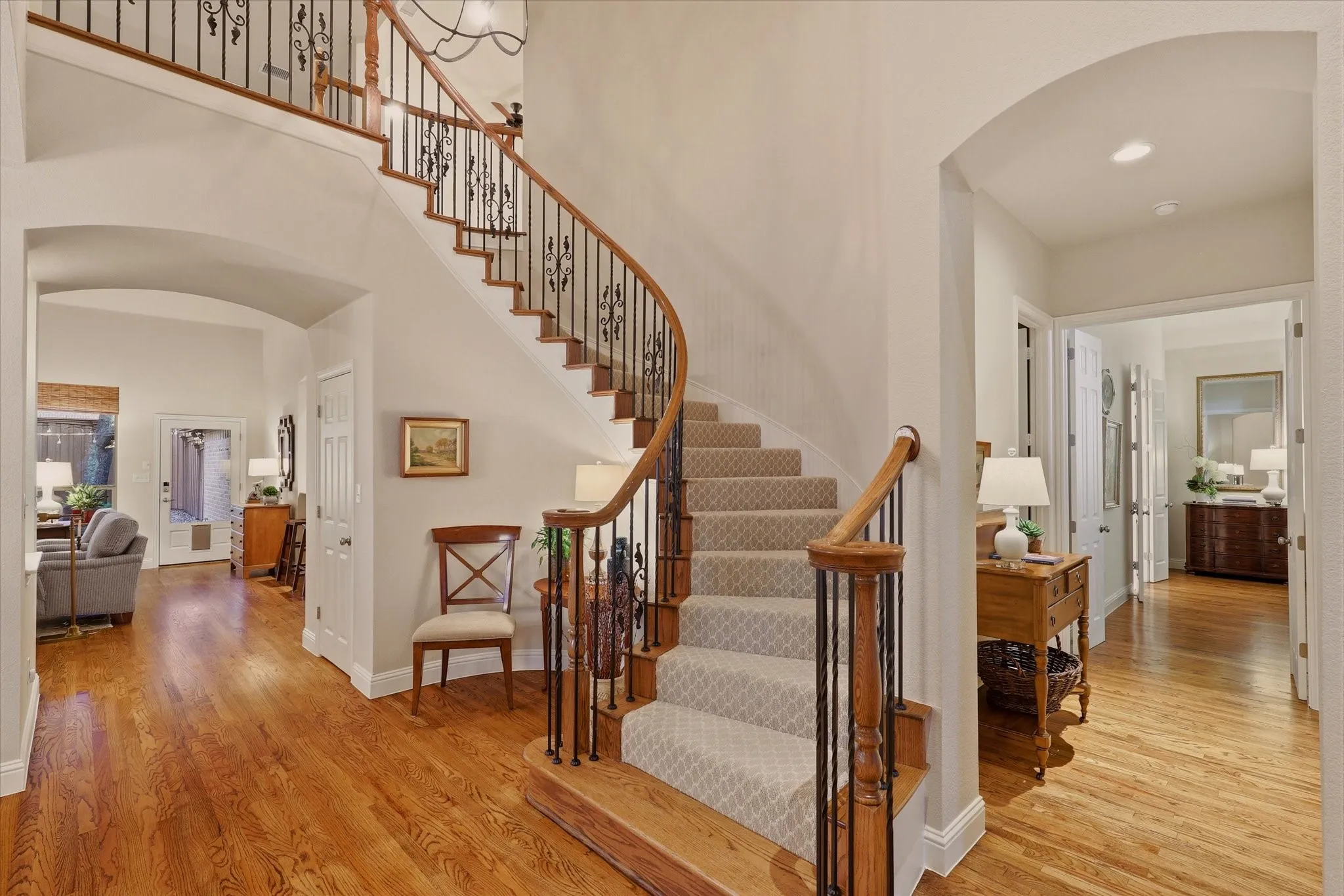 Single Family Residence For Sale in Collin County , 2324 Harrisburg Lane, Plano, Texas 75025, 4 Bedroom, 4 Bathroom, 3 Garage spaces, 3,392 Sqft, built in 2003, mls#21358350, Real Estate Agent in Plano, Homes For Sale in Collin county, Homes For Sale in Plano, Realtor in Plano Texas, Real Estate Brokerage Independent Realty Texas, Luminita Cordes Realtor