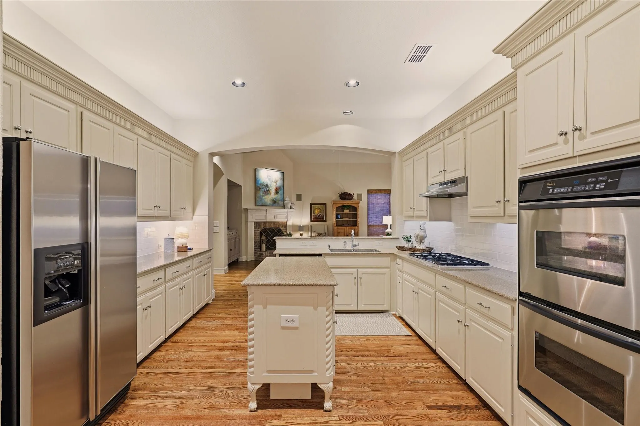Single Family Residence For Sale in Collin County , 2324 Harrisburg Lane, Plano, Texas 75025, 4 Bedroom, 4 Bathroom, 3 Garage spaces, 3,392 Sqft, built in 2003, mls#21358350, Real Estate Agent in Plano, Homes For Sale in Collin county, Homes For Sale in Plano, Realtor in Plano Texas, Real Estate Brokerage Independent Realty Texas, Luminita Cordes Realtor