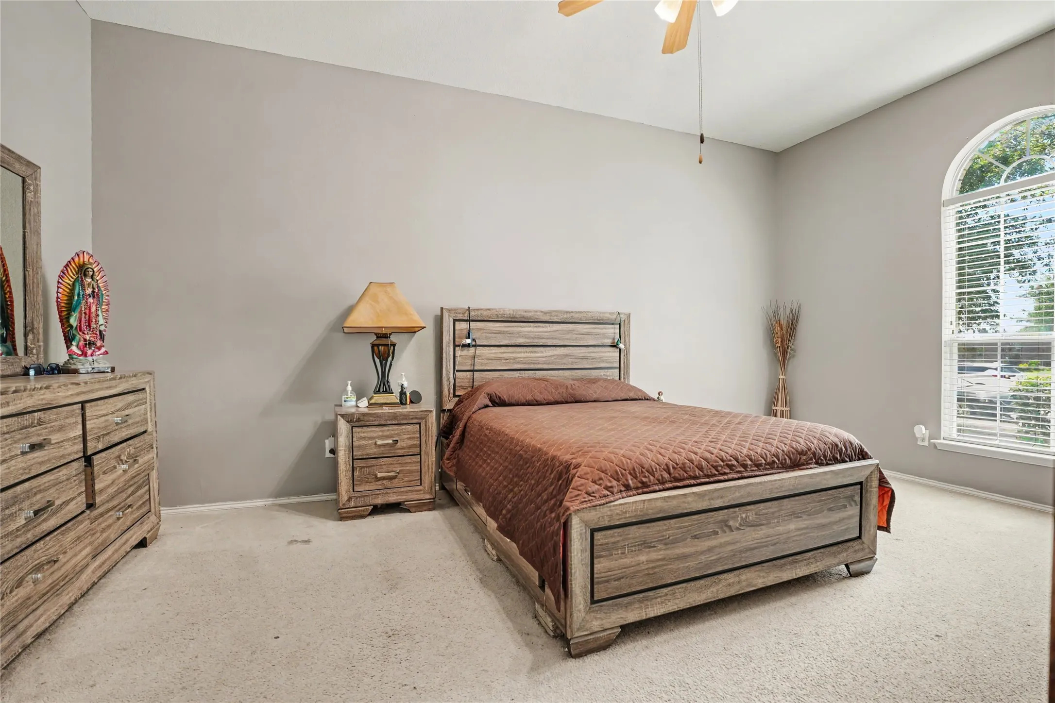 Single Family Residence For Sale in Dallas County , 1333 Illinois Avenue, Lancaster, Texas 75134, 3 Bedroom, 2 Bathroom, Garage spaces, 1,788 Sqft, built in 2006, mls#21360224, Real Estate Agent in Lancaster, Homes For Sale in Dallas county, Homes For Sale in Lancaster, Realtor in Lancaster Texas, Real Estate Brokerage Independent Realty Texas, Luminita Cordes Realtor