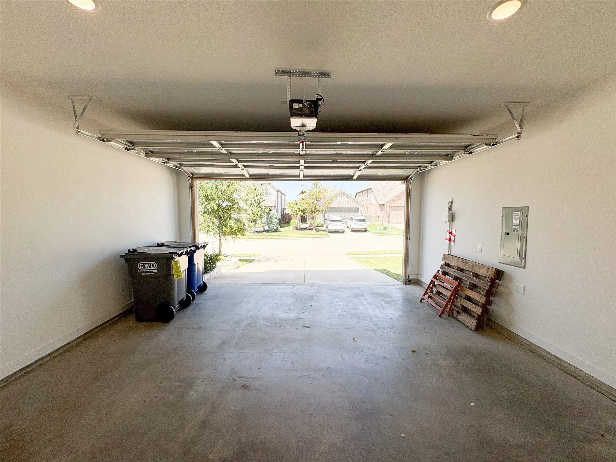 Single Family Residence For Rent in Grayson County , 1741 Horseshoe Lane, Van Alstyne, Texas 75495, 4 Bedroom, 3 Bathroom, 2 Garage spaces, 2,247 Sqft, built in 2022, Price $2,495, mls#21360400, Real Estate Agent in Van Alstyne, Homes For Rent in Grayson county, Homes For Rent in Van Alstyne, Realtor in Van Alstyne Texas, Real Estate Brokerage Independent Realty Texas, Luminita Cordes Realtor