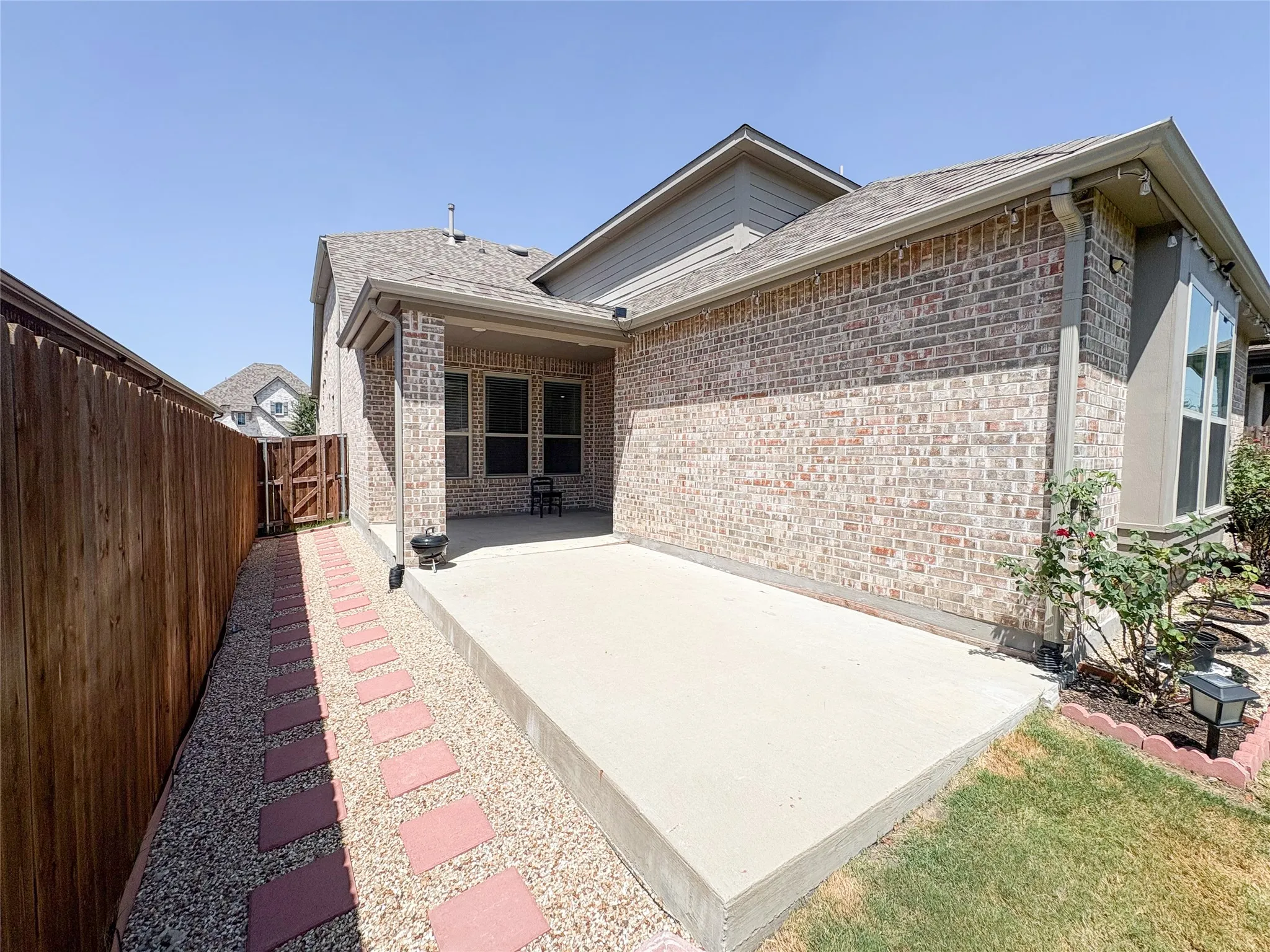 Single Family Residence For Rent in Grayson County , 1741 Horseshoe Lane, Van Alstyne, Texas 75495, 4 Bedroom, 3 Bathroom, 2 Garage spaces, 2,247 Sqft, built in 2022, Price $2,495, mls#21360400, Real Estate Agent in Van Alstyne, Homes For Rent in Grayson county, Homes For Rent in Van Alstyne, Realtor in Van Alstyne Texas, Real Estate Brokerage Independent Realty Texas, Luminita Cordes Realtor