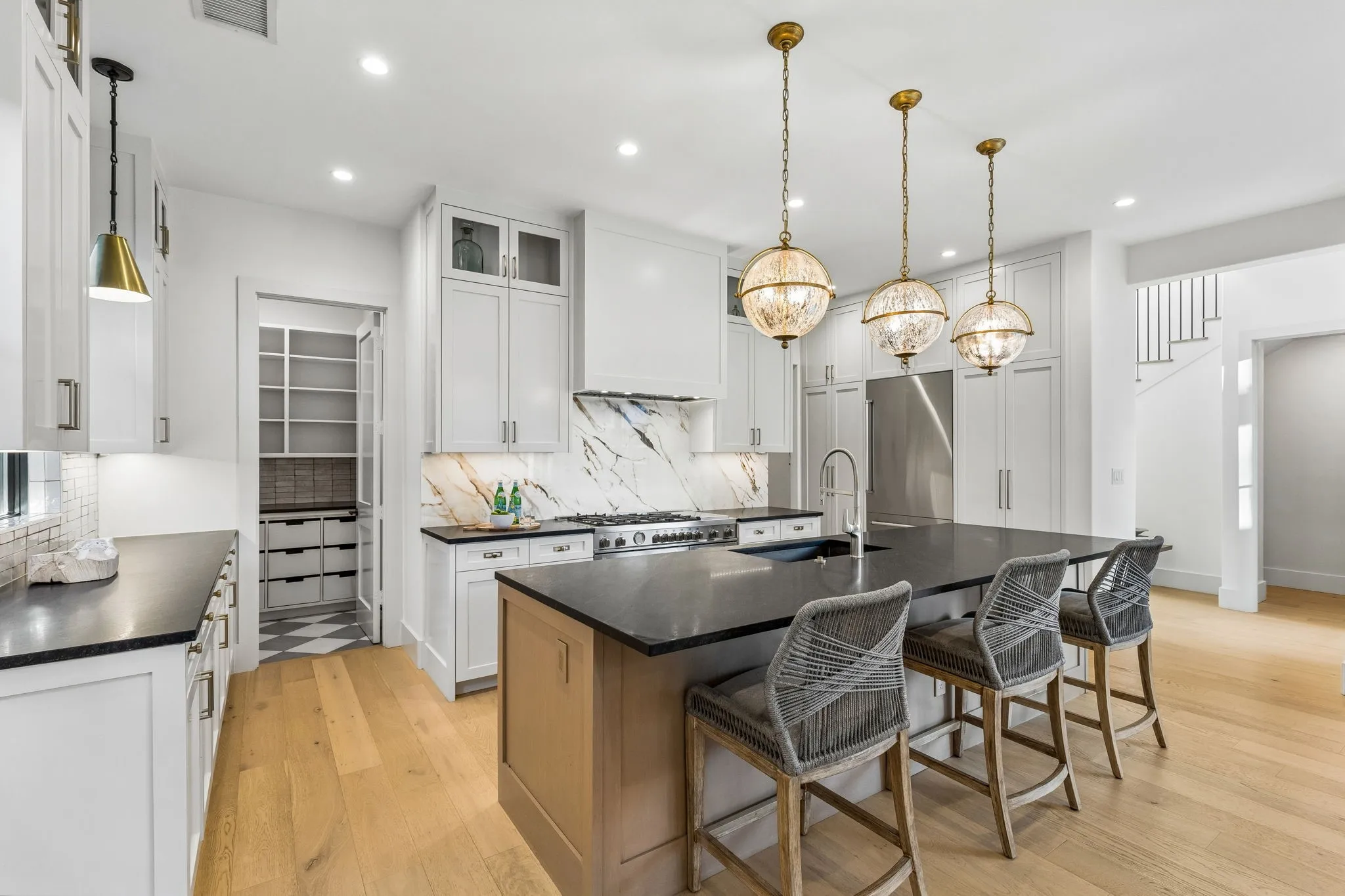 Single Family Residence For Sale in Dallas County , 7403 Robin Road, Dallas, Texas 75209, 5 Bedroom, 5 Bathroom, 2 Garage spaces, 4,202 Sqft, built in 2023, mls#21361424, Real Estate Agent in Dallas, Homes For Sale in Dallas county, Homes For Sale in Dallas, Realtor in Dallas Texas, Real Estate Brokerage Independent Realty Texas, Luminita Cordes Realtor