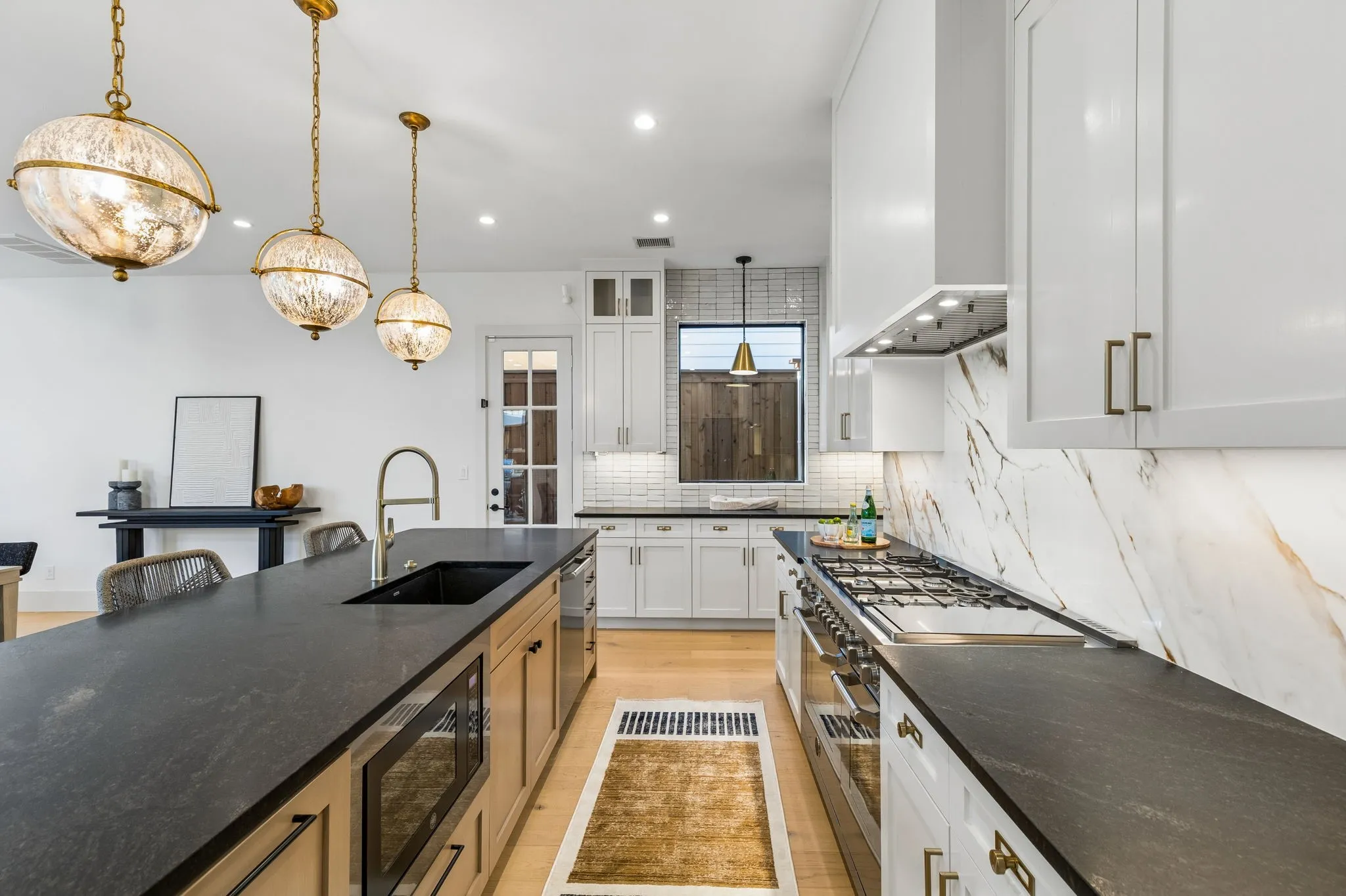 Single Family Residence For Sale in Dallas County , 7403 Robin Road, Dallas, Texas 75209, 5 Bedroom, 5 Bathroom, 2 Garage spaces, 4,202 Sqft, built in 2023, mls#21361424, Real Estate Agent in Dallas, Homes For Sale in Dallas county, Homes For Sale in Dallas, Realtor in Dallas Texas, Real Estate Brokerage Independent Realty Texas, Luminita Cordes Realtor