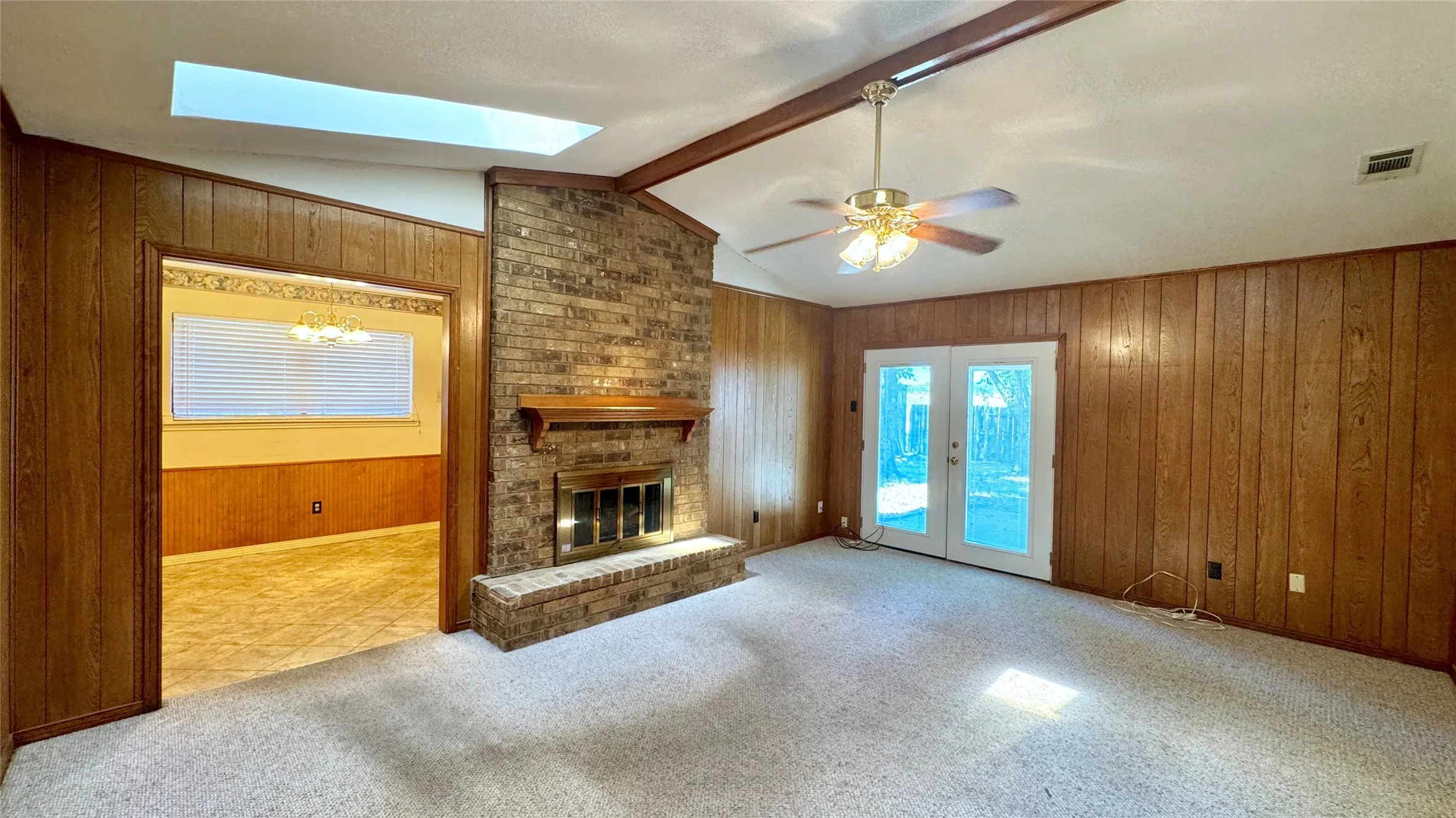 Single Family Residence For Sale in Kaufman County , 1809 Westgate Drive, Terrell, Texas 75160, 4 Bedroom, 2 Bathroom, 2 Garage spaces, 1,457 Sqft, built in 1970, Price $219,900, mls#21361851, Real Estate Agent in Terrell, Homes For Sale in Kaufman county, Homes For Sale in Terrell, Realtor in Terrell Texas, Real Estate Brokerage Independent Realty Texas, Luminita Cordes Realtor