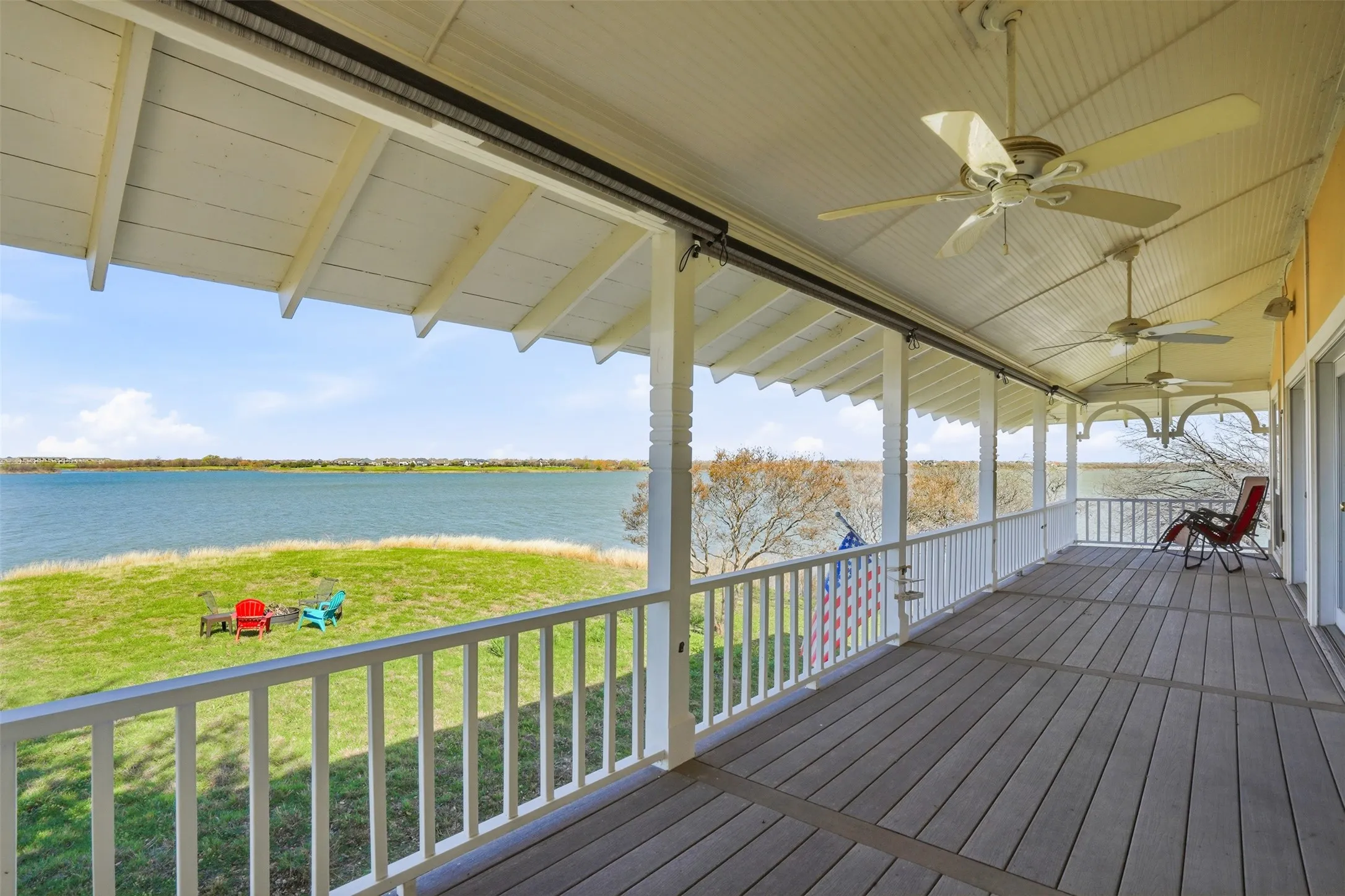Single Family Residence For Sale in Denton County , 13280 Beach Club Road, The Colony, Texas 75056, 5 Bedroom, 5 Bathroom, 3 Garage spaces, 3,844 Sqft, built in 1977, mls#21361947, Real Estate Agent in The Colony, Homes For Sale in Denton county, Homes For Sale in The Colony, Realtor in The Colony Texas, Real Estate Brokerage Independent Realty Texas, Luminita Cordes Realtor