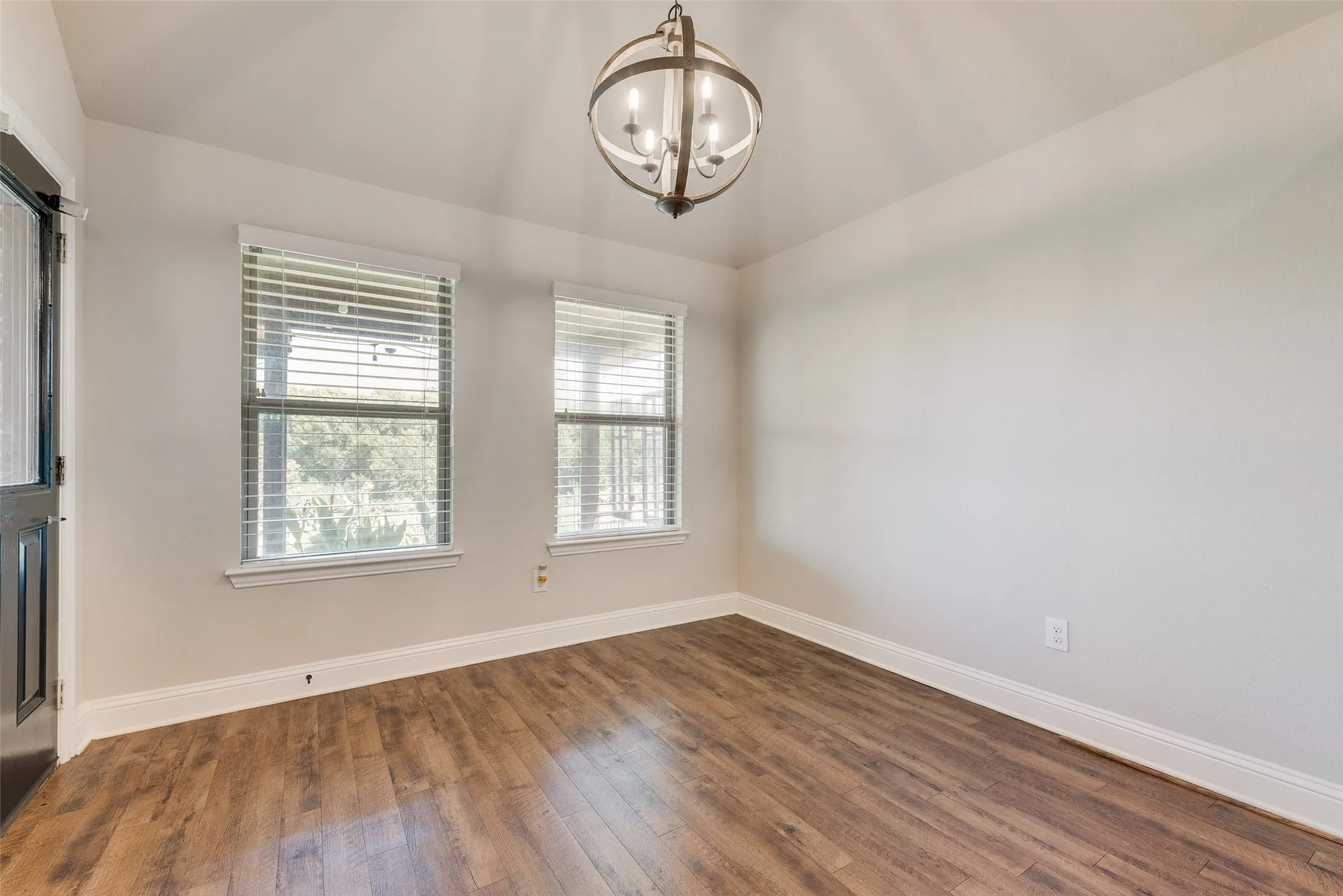 Single Family Residence For Sale in Collin County , 1812 Fair Oaks Lane, Royse City, Texas 75189, 4 Bedroom, 3 Bathroom, 2 Garage spaces, 2,390 Sqft, built in 2015, mls#21361753, Real Estate Agent in Royse City, Homes For Sale in Collin county, Homes For Sale in Royse City, Realtor in Royse City Texas, Real Estate Brokerage Independent Realty Texas, Luminita Cordes Realtor