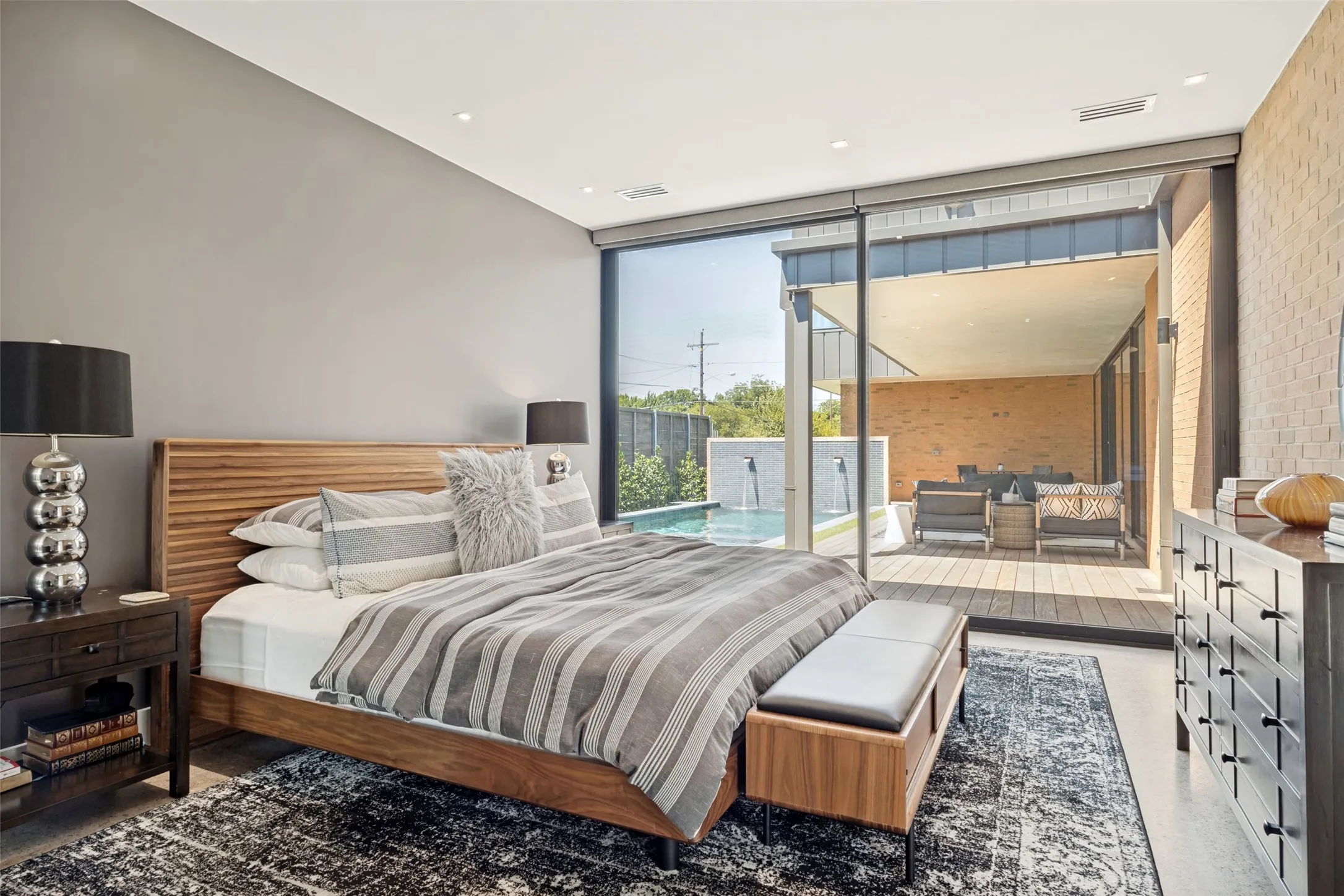 Single Family Residence For Sale in Dallas County , 6802 Prosper Street, Dallas, Texas 75209, 4 Bedroom, 5 Bathroom, 2 Garage spaces, 3,543 Sqft, built in 2024, Price $1,595,000, mls#21359632, Real Estate Agent in Dallas, Homes For Sale in Dallas county, Homes For Sale in Dallas, Realtor in Dallas Texas, Real Estate Brokerage Independent Realty Texas, Luminita Cordes Realtor