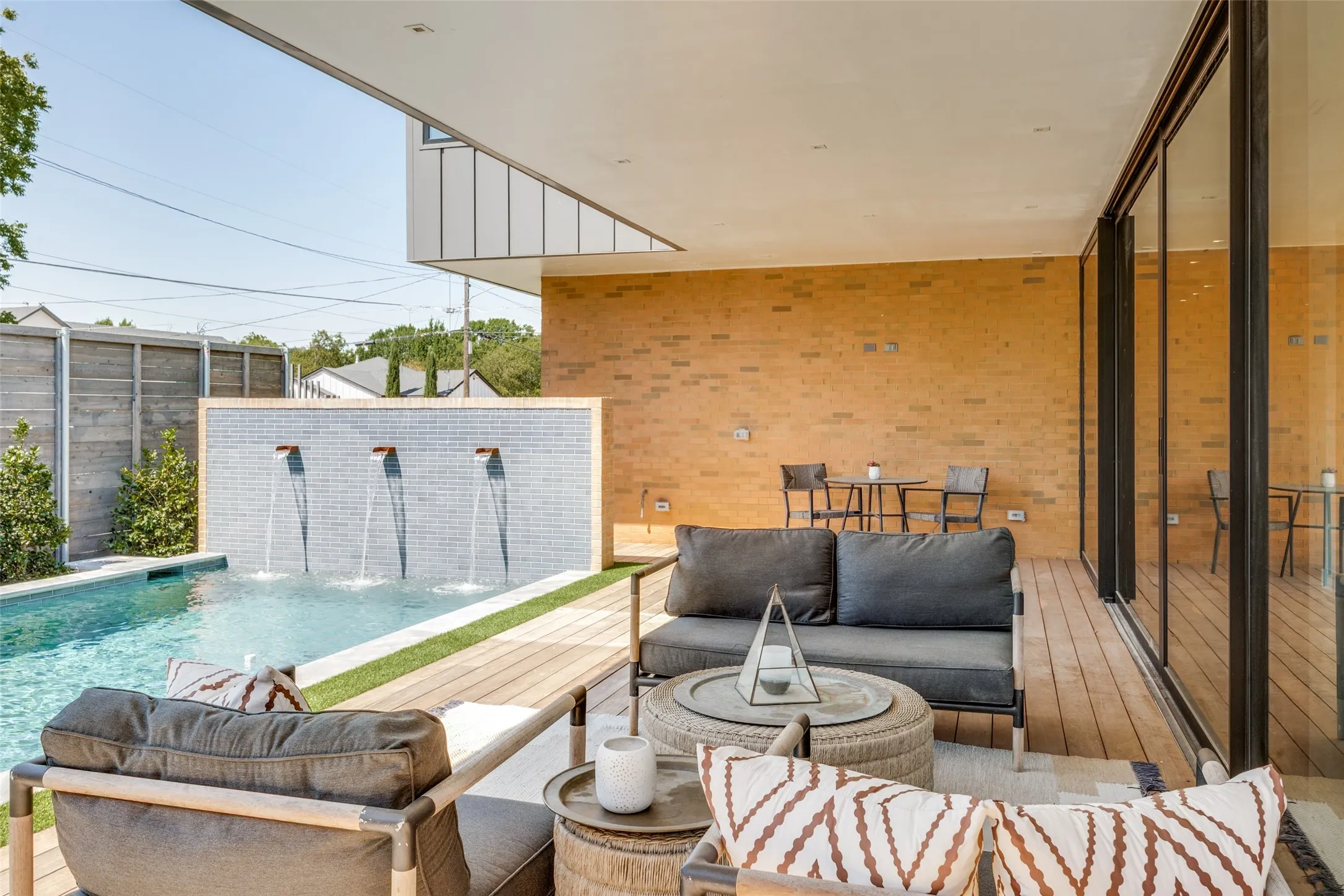 Single Family Residence For Sale in Dallas County , 6802 Prosper Street, Dallas, Texas 75209, 4 Bedroom, 5 Bathroom, 2 Garage spaces, 3,543 Sqft, built in 2024, Price $1,595,000, mls#21359632, Real Estate Agent in Dallas, Homes For Sale in Dallas county, Homes For Sale in Dallas, Realtor in Dallas Texas, Real Estate Brokerage Independent Realty Texas, Luminita Cordes Realtor
