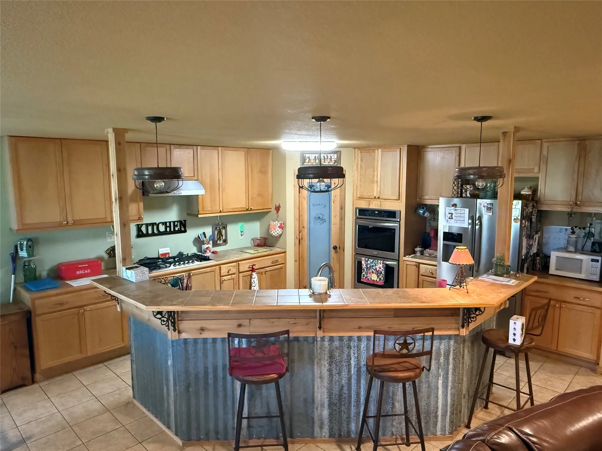 Single Family Residence For Sale in Ellis County , 5085 Fm 1722, Ennis, Texas 75119, 3 Bedroom, 3 Bathroom, 2 Garage spaces, 2,000 Sqft, built in 2018, mls#21361958, Real Estate Agent in Ennis, Homes For Sale in Ellis county, Homes For Sale in Ennis, Realtor in Ennis Texas, Real Estate Brokerage Independent Realty Texas, Luminita Cordes Realtor
