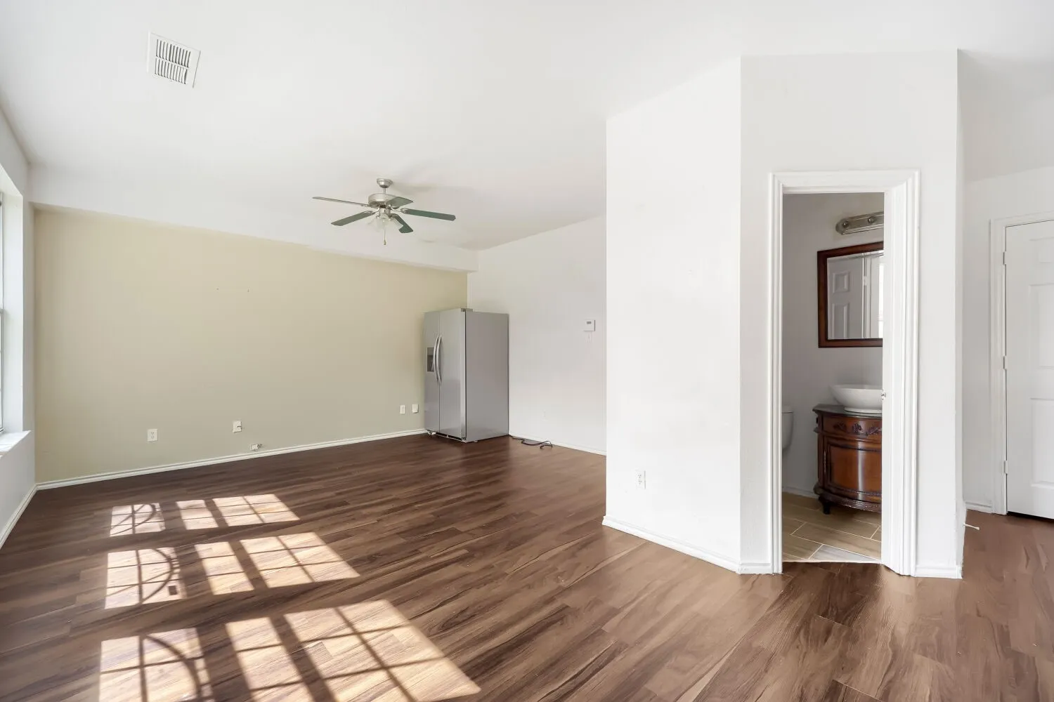 Single Family Residence For Sale in Dallas County , 2709 Maci Court, Seagoville, Texas 75159, 4 Bedroom, 3 Bathroom, 2 Garage spaces, 2,316 Sqft, built in 2007, mls#21356967, Real Estate Agent in Seagoville, Homes For Sale in Dallas county, Homes For Sale in Seagoville, Realtor in Seagoville Texas, Real Estate Brokerage Independent Realty Texas, Luminita Cordes Realtor